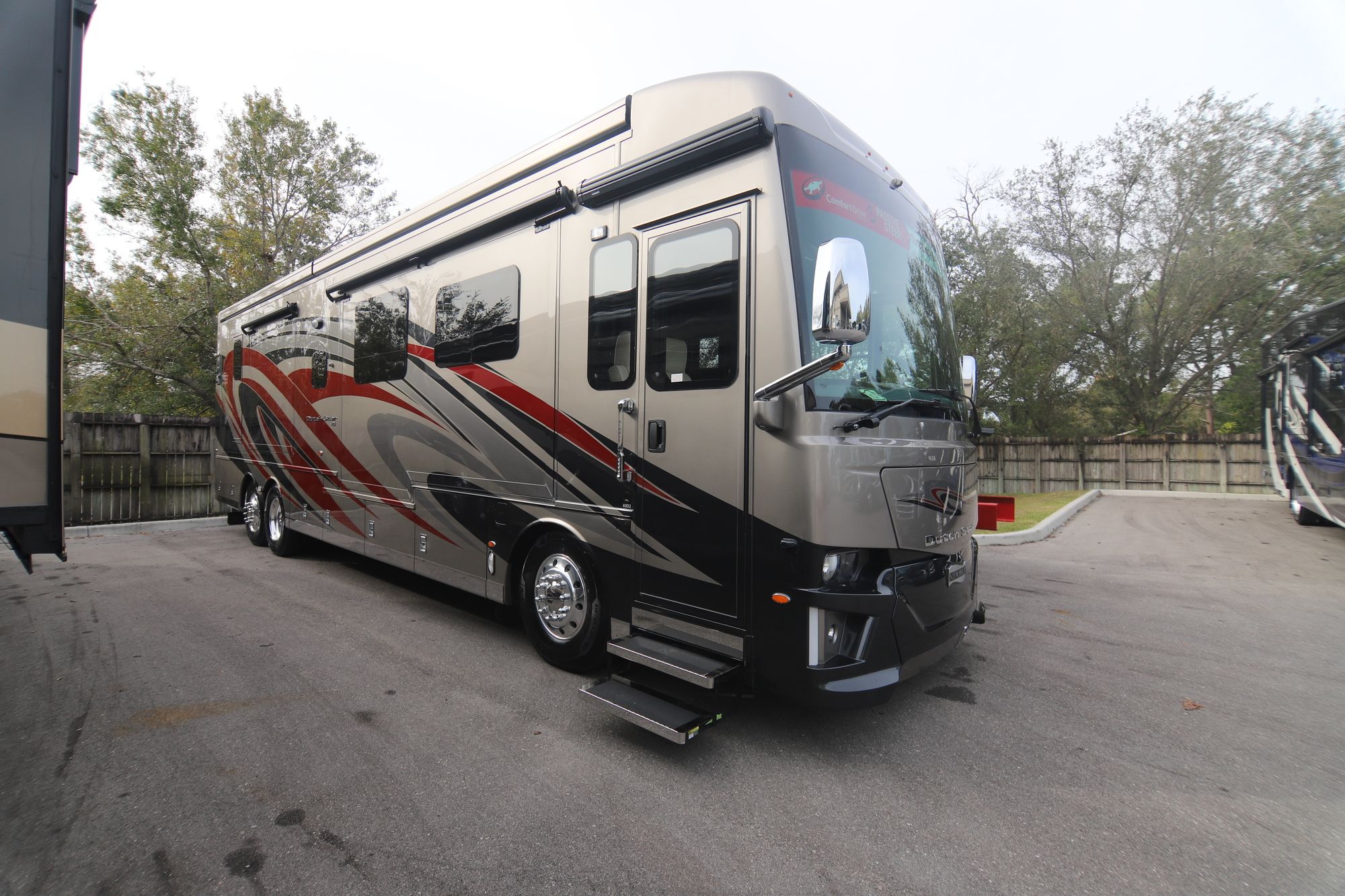 New 2019 Newmar Dutch Star 4002 Class A  For Sale