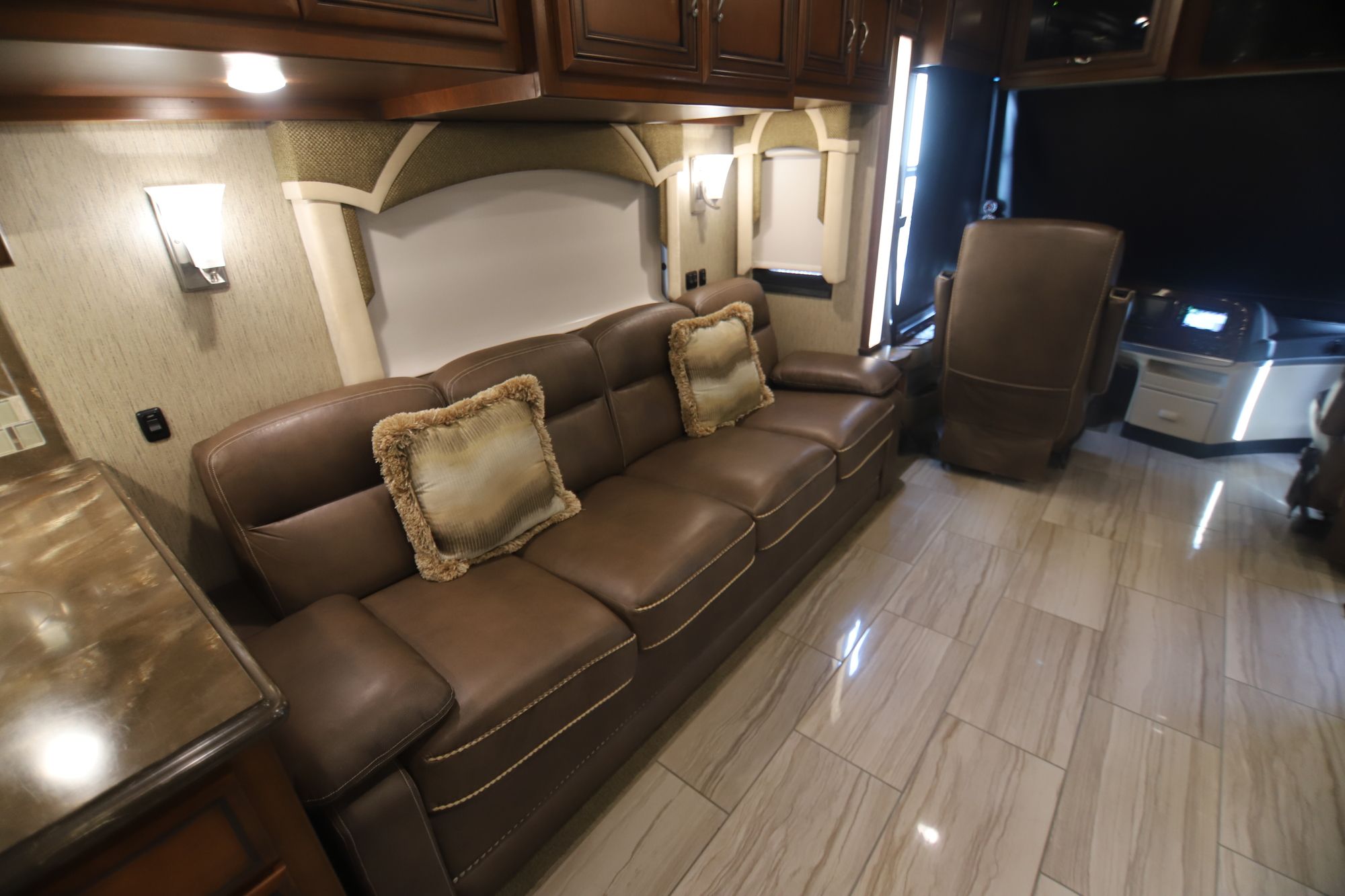 Used 2015 Newmar Ventana 4002 Class A  For Sale