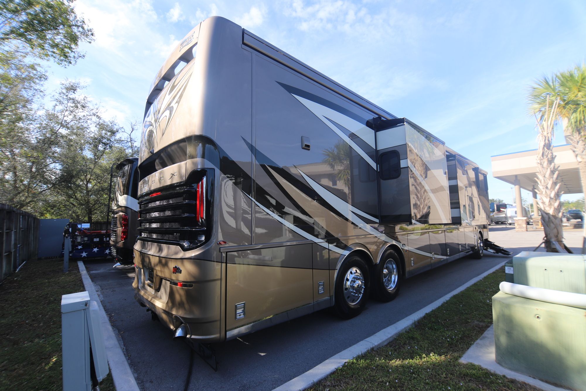 Used 2018 Newmar Essex 4553 Class A  For Sale