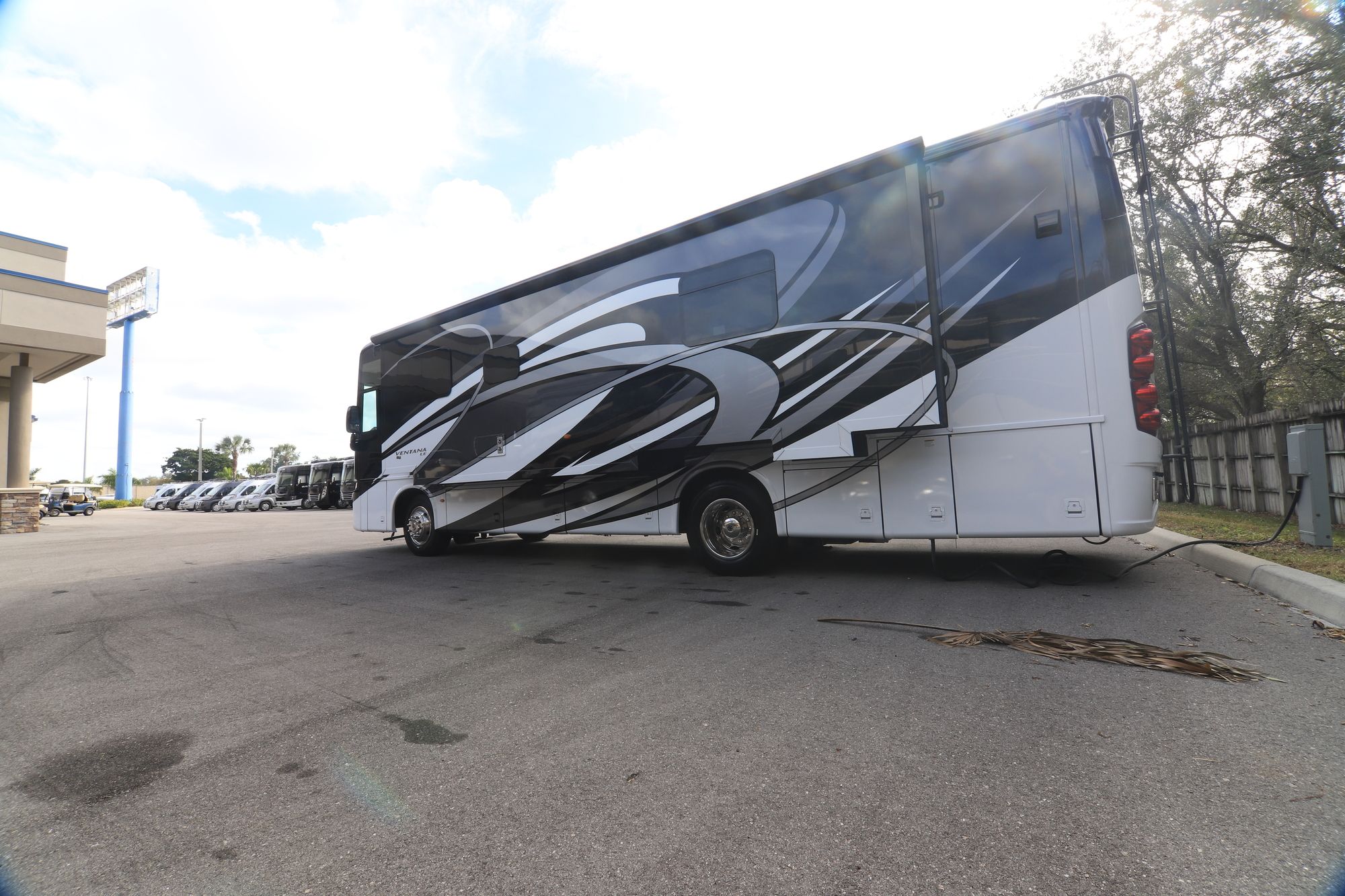 New 2019 Newmar Ventana Le 3426 Class A  For Sale