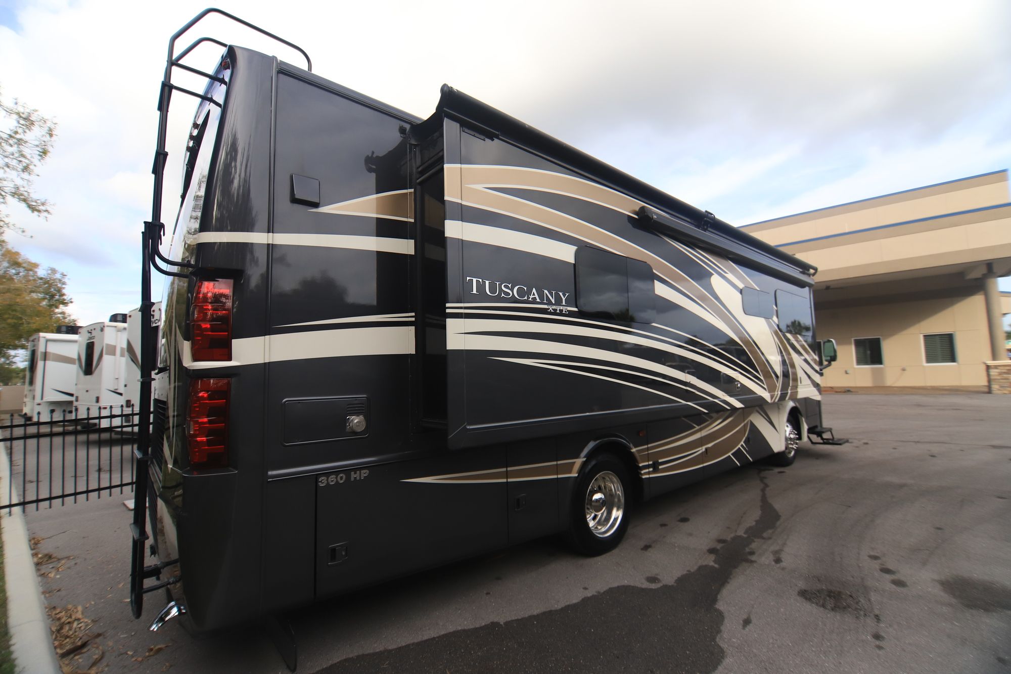 Used 2015 Thor Tuscany Xte 34ST Class A  For Sale