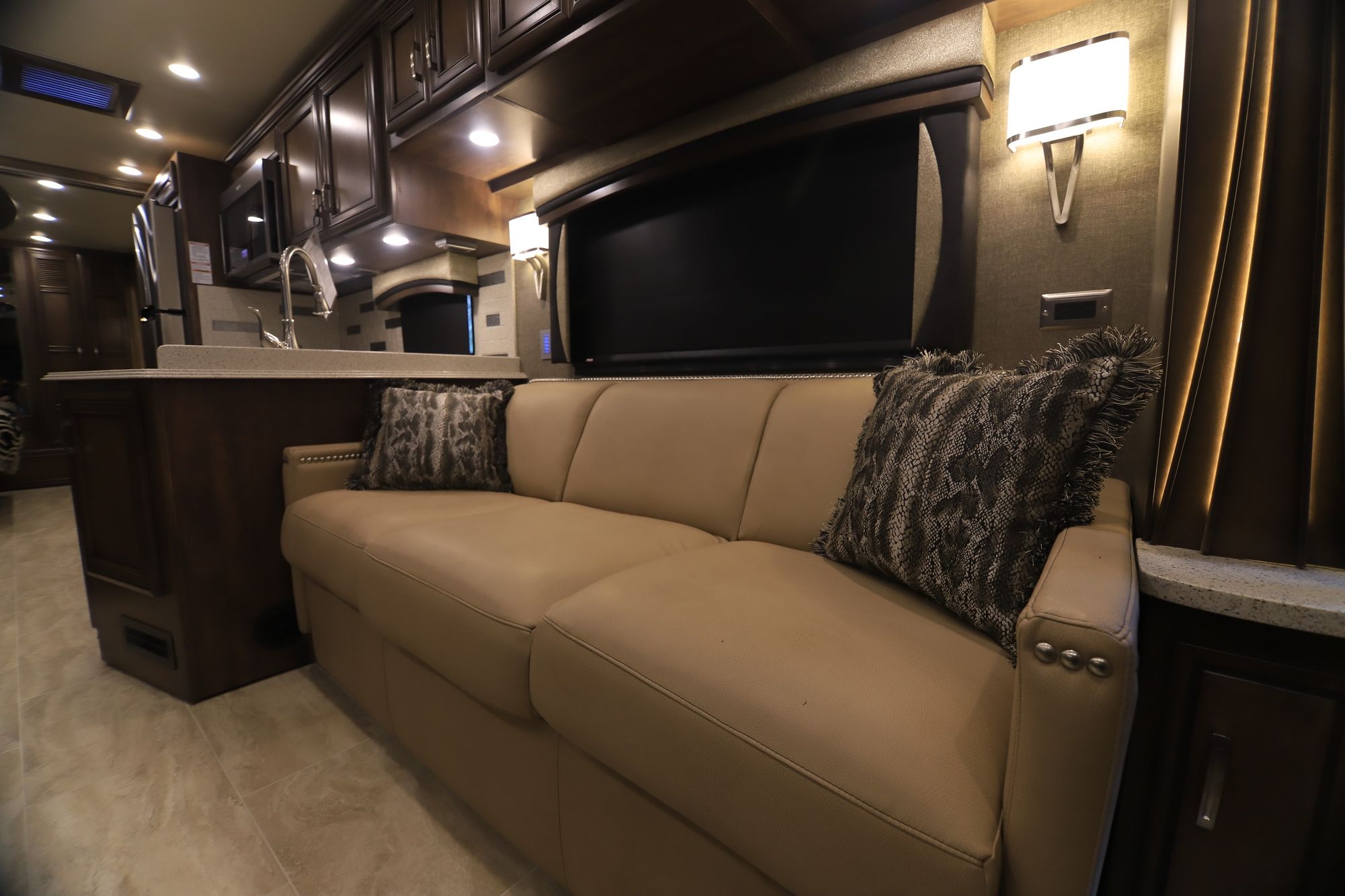 New 2019 Newmar Ventana Le 3426 Class A  For Sale