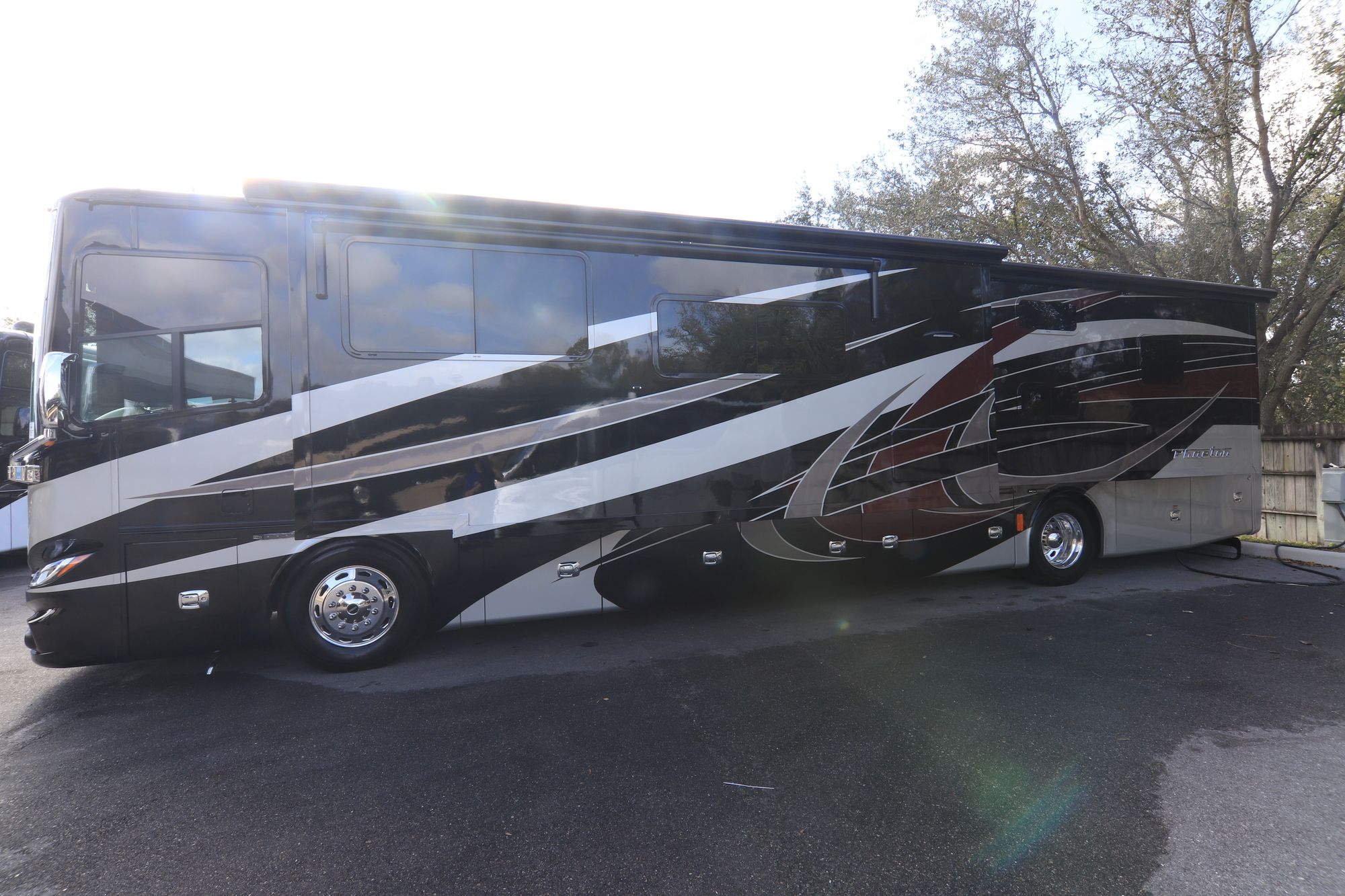 New 2019 Tiffin Motor Homes Phaeton BUNKS Class A  For Sale