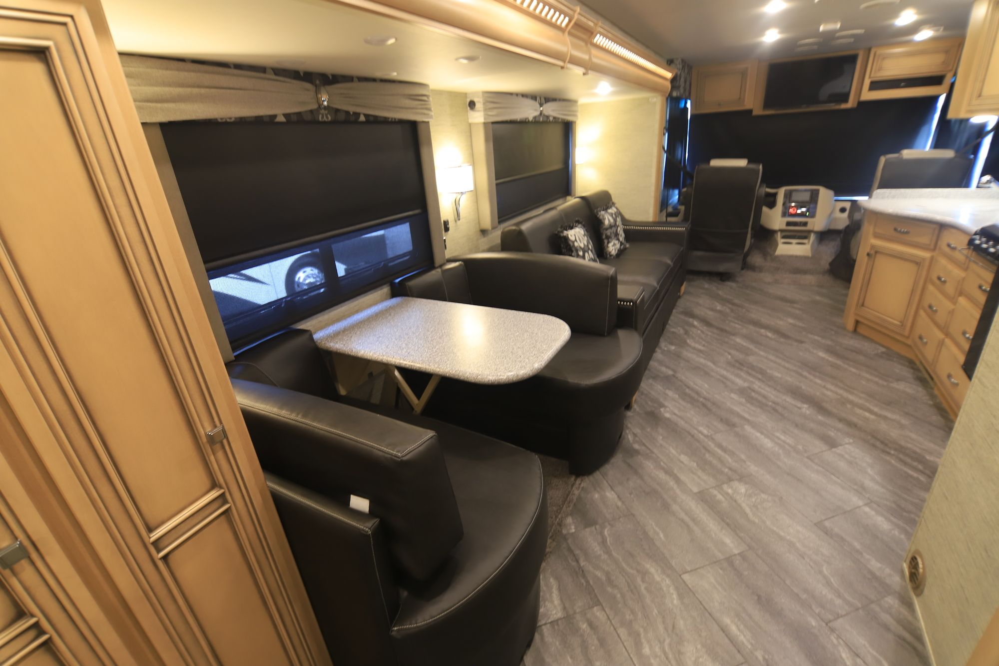 Used 2018 Newmar Bay Star 3124 Class A  For Sale