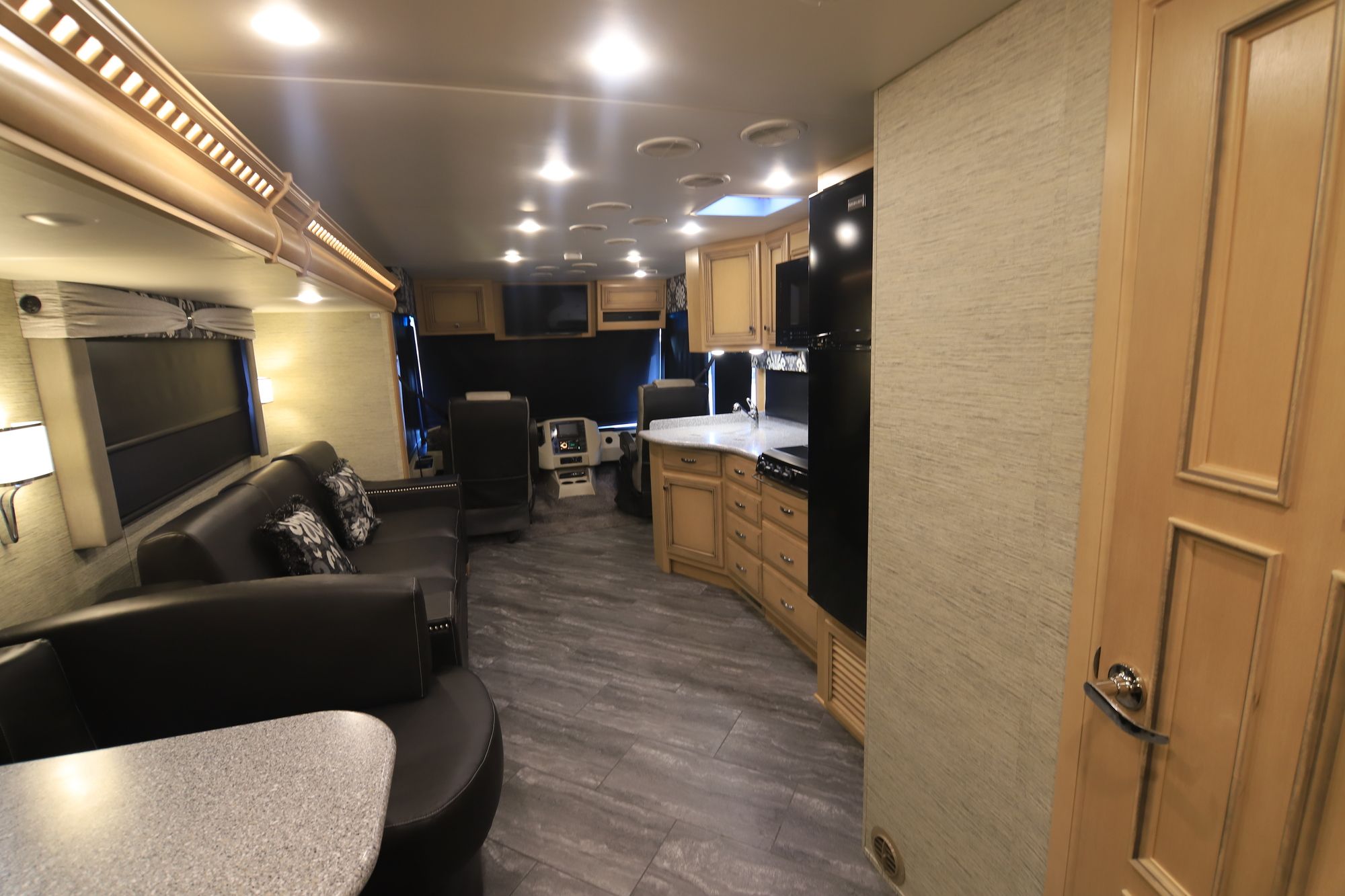 Used 2018 Newmar Bay Star 3124 Class A  For Sale