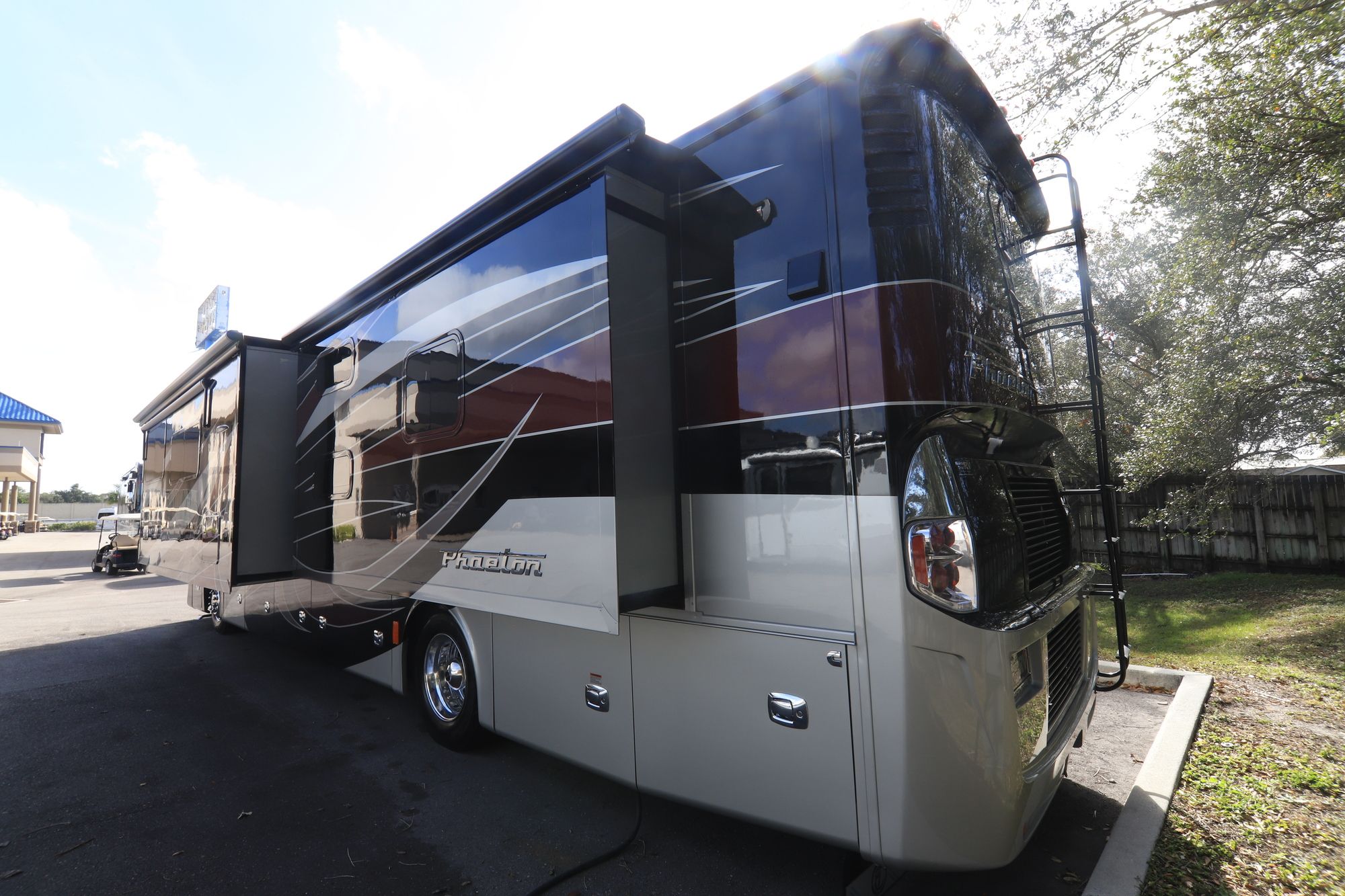 New 2019 Tiffin Motor Homes Phaeton BUNKS Class A  For Sale