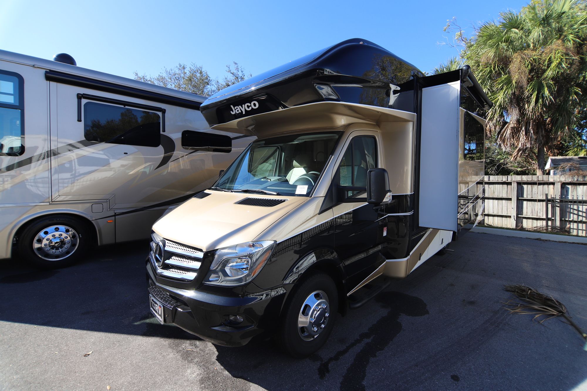 Used 2018 Jayco Melbourne Prestige 24KP Class C  For Sale