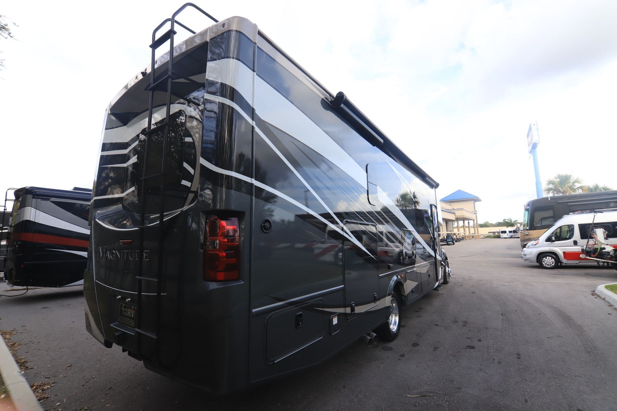 New 2019 Thor Magnitude SV34 Class C  For Sale