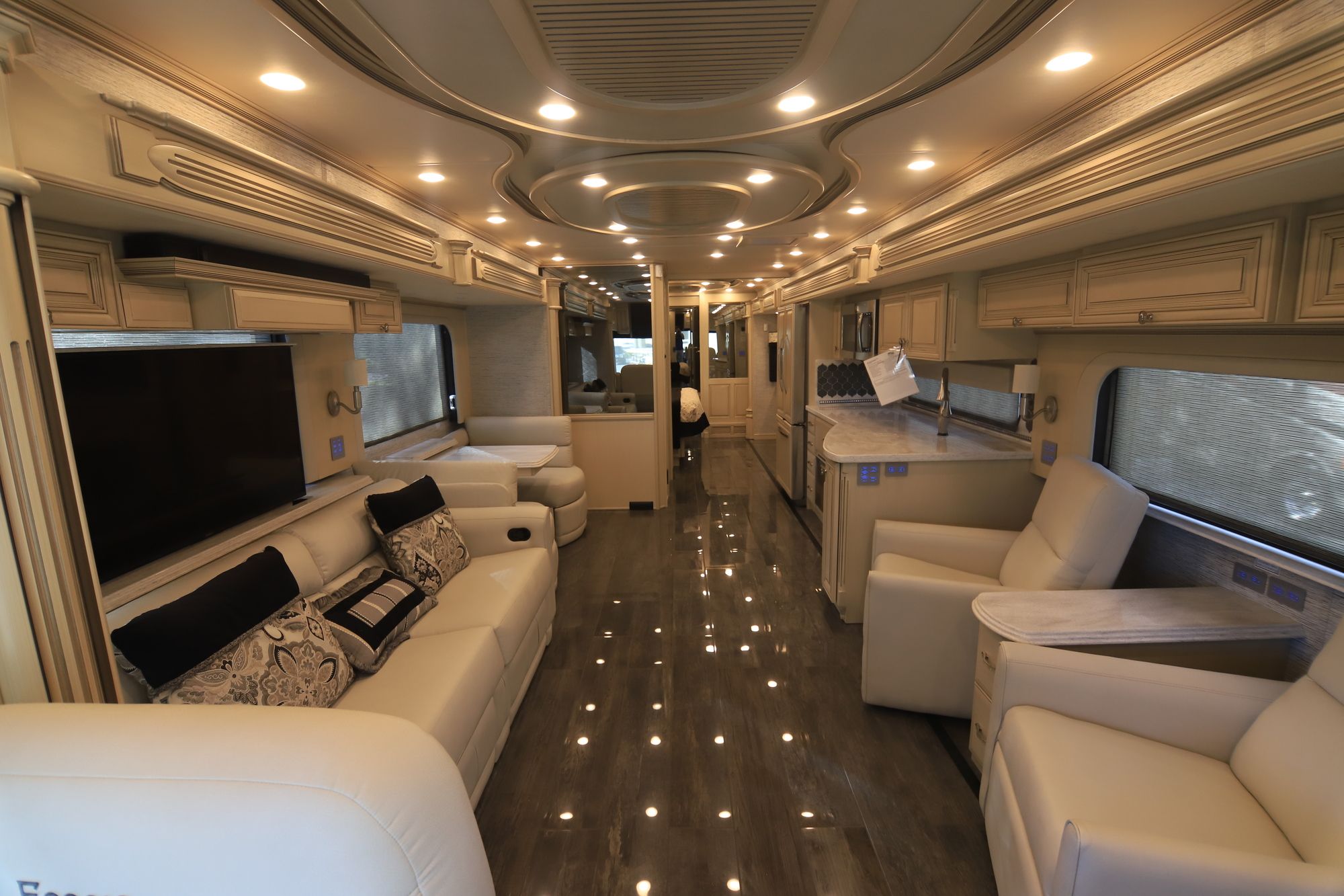 New 2019 Newmar Essex 4533 Class A  For Sale