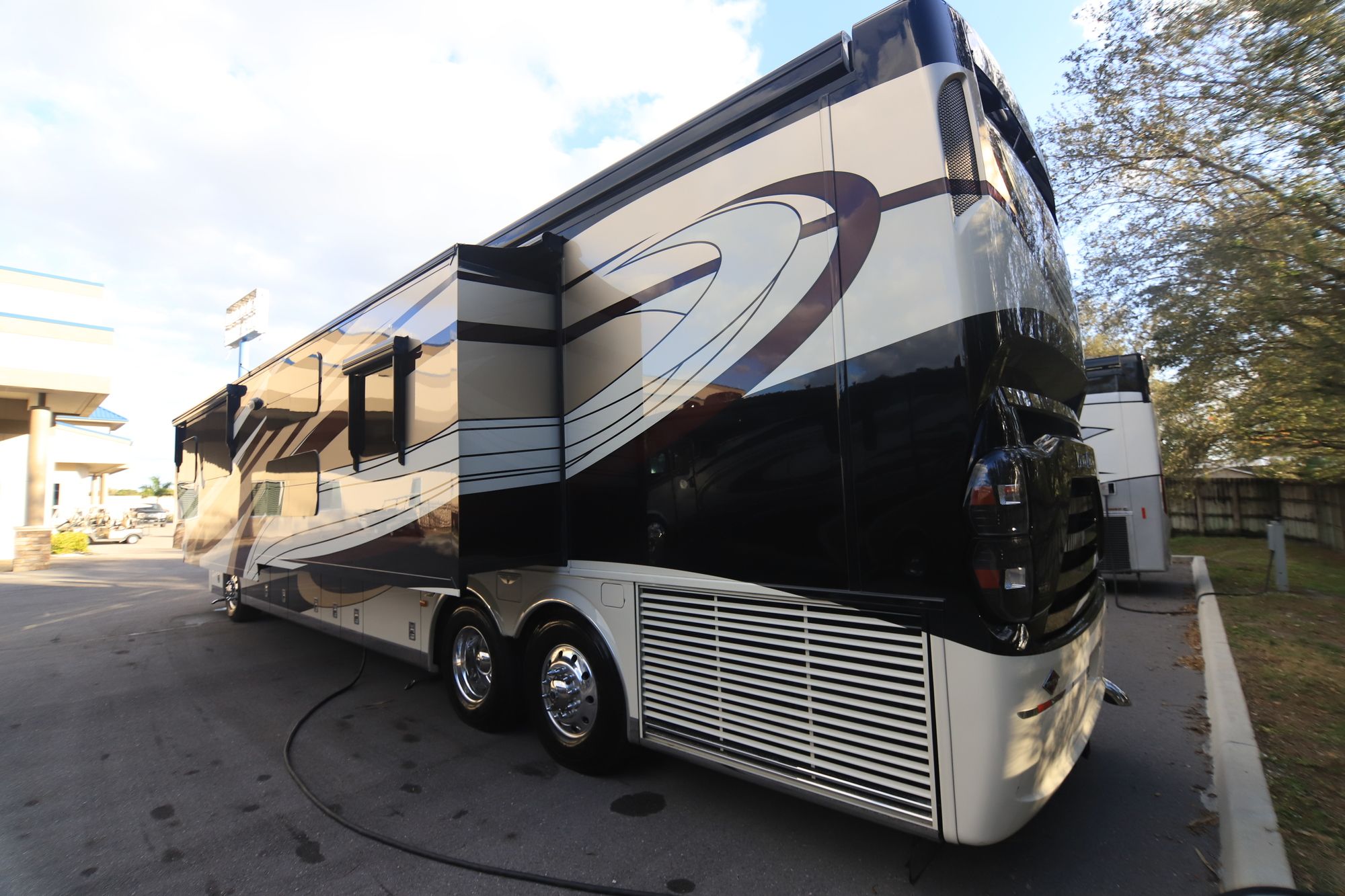 Used 2017 Newmar London Aire 4535 Class A  For Sale