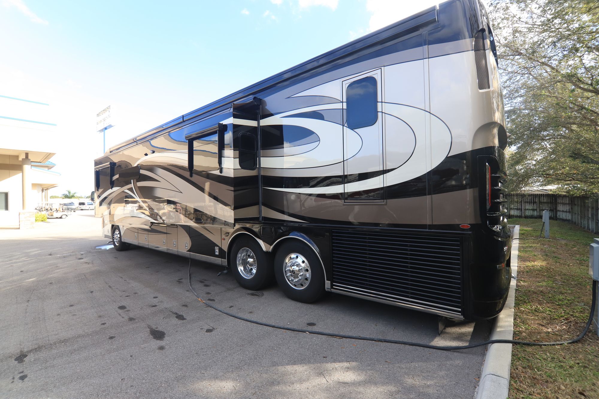 New 2019 Newmar Essex 4533 Class A  For Sale