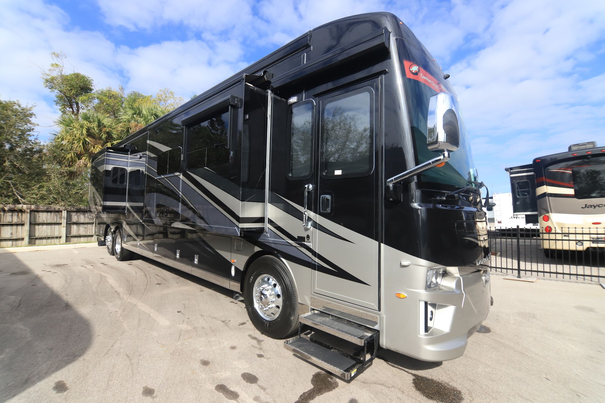 New 2019 Newmar Dutch Star 4326 Class A  For Sale