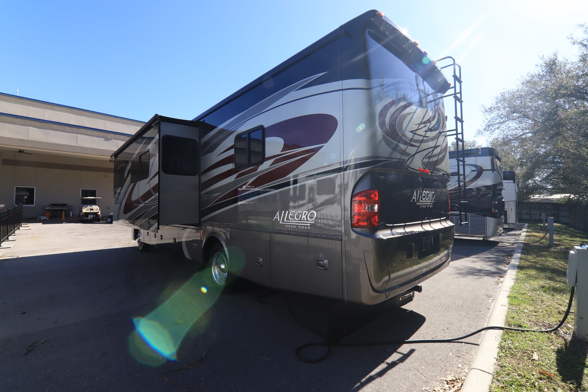 Used 2016 Tiffin Motor Homes Allegro 32SA Class A  For Sale