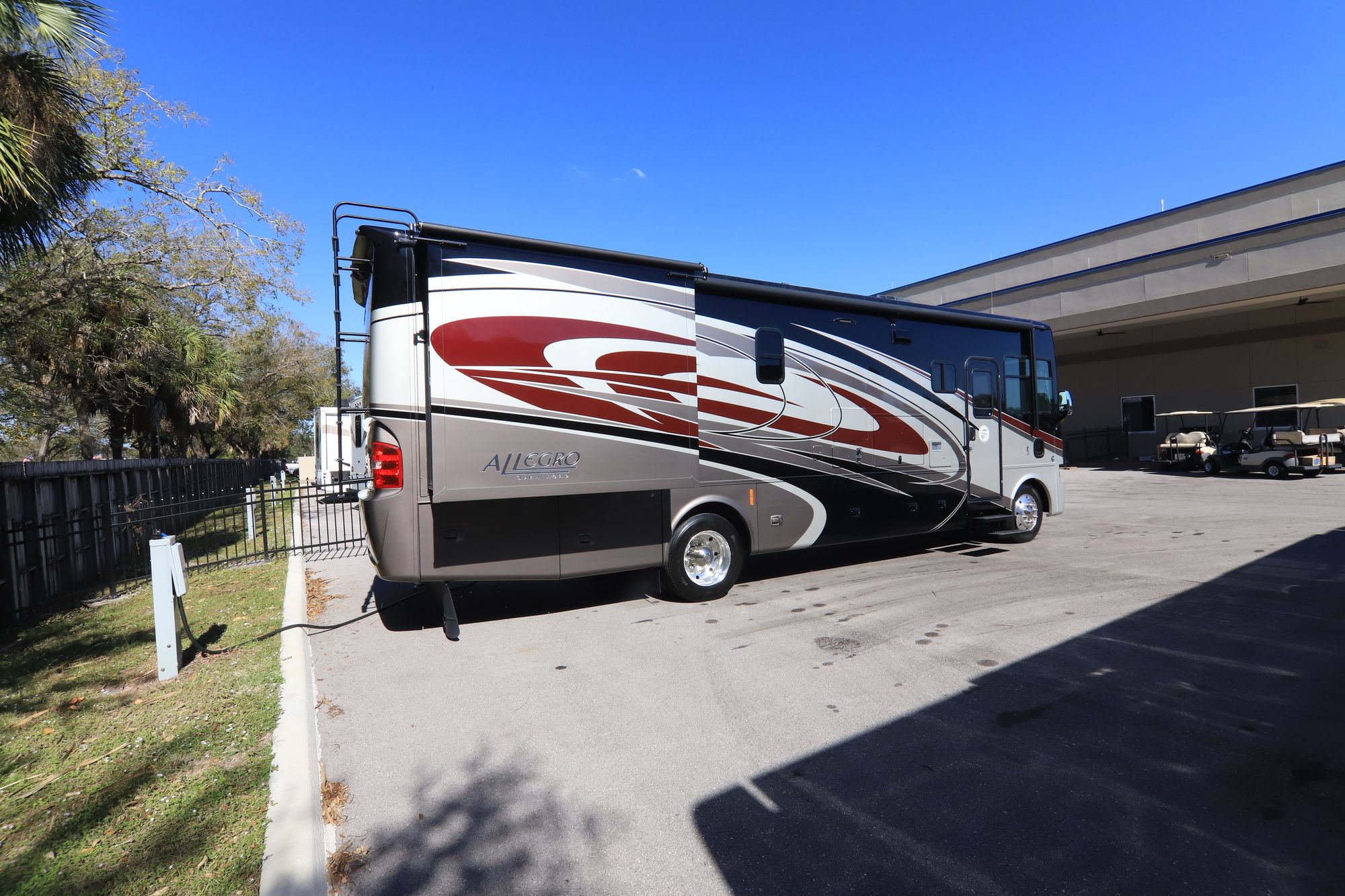 Used 2016 Tiffin Motor Homes Allegro 32SA Class A  For Sale