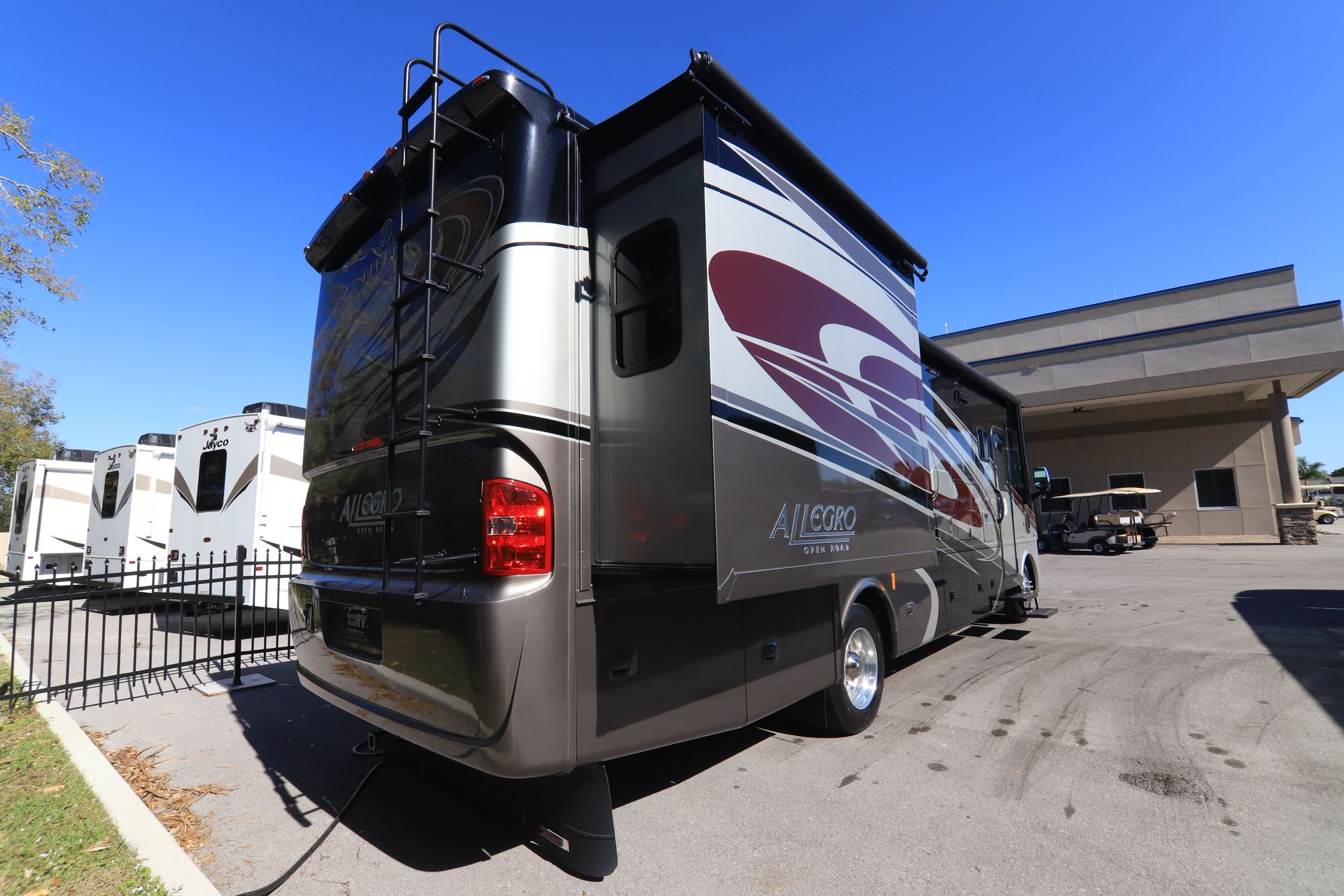 Used 2016 Tiffin Motor Homes Allegro 32SA Class A  For Sale