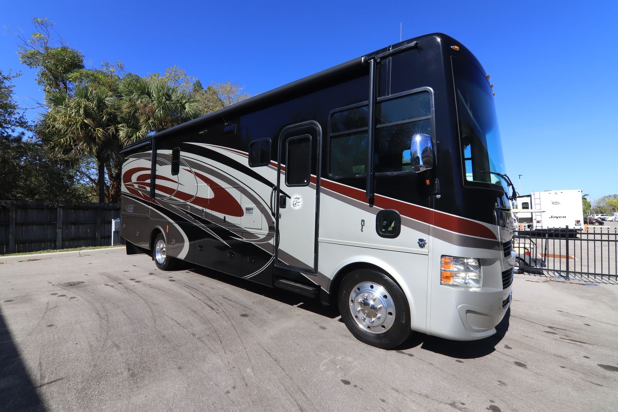 Used 2016 Tiffin Motor Homes Allegro 32SA Class A  For Sale