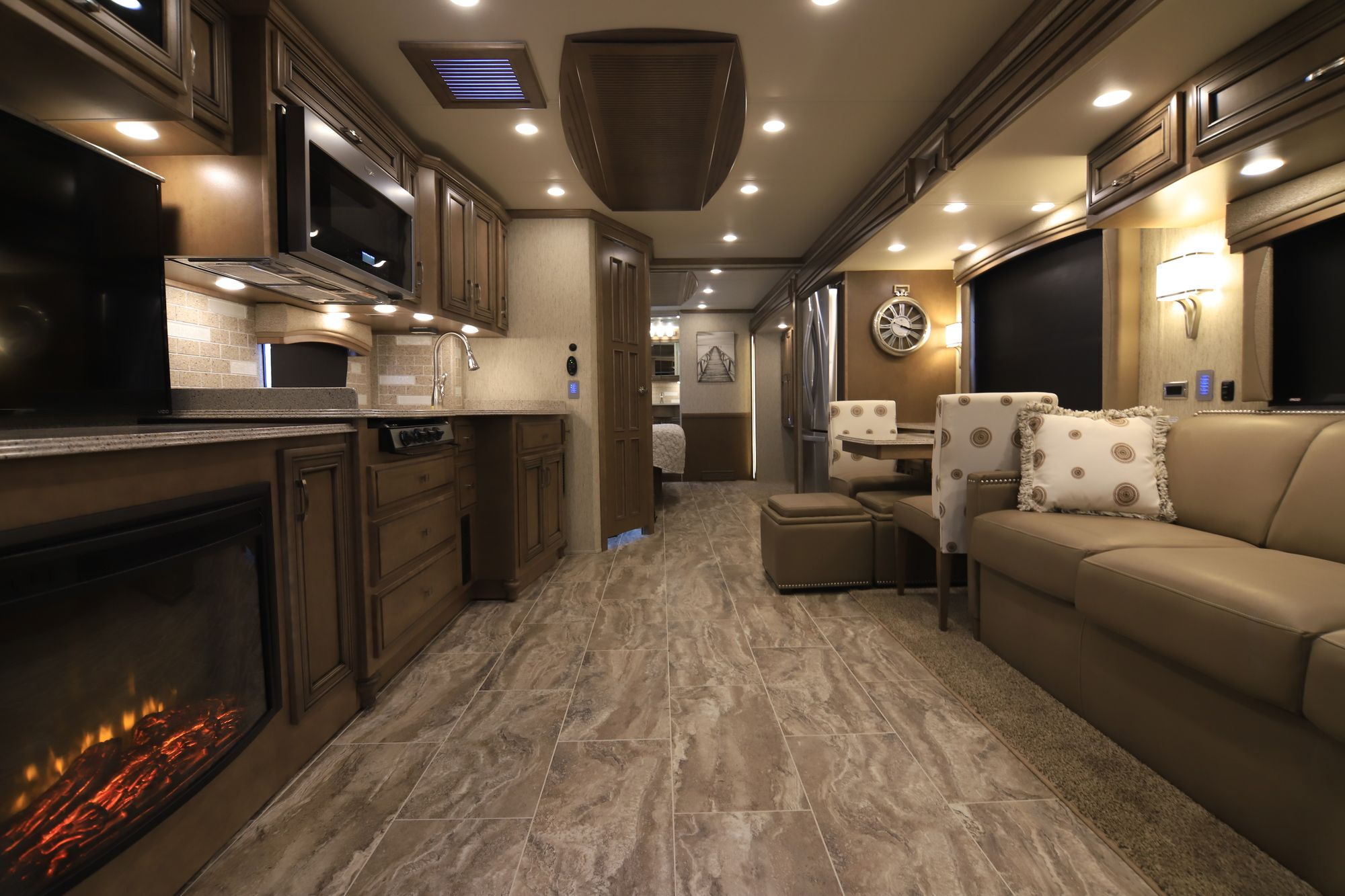 New 2019 Newmar Ventana Le 3709 Class A  For Sale