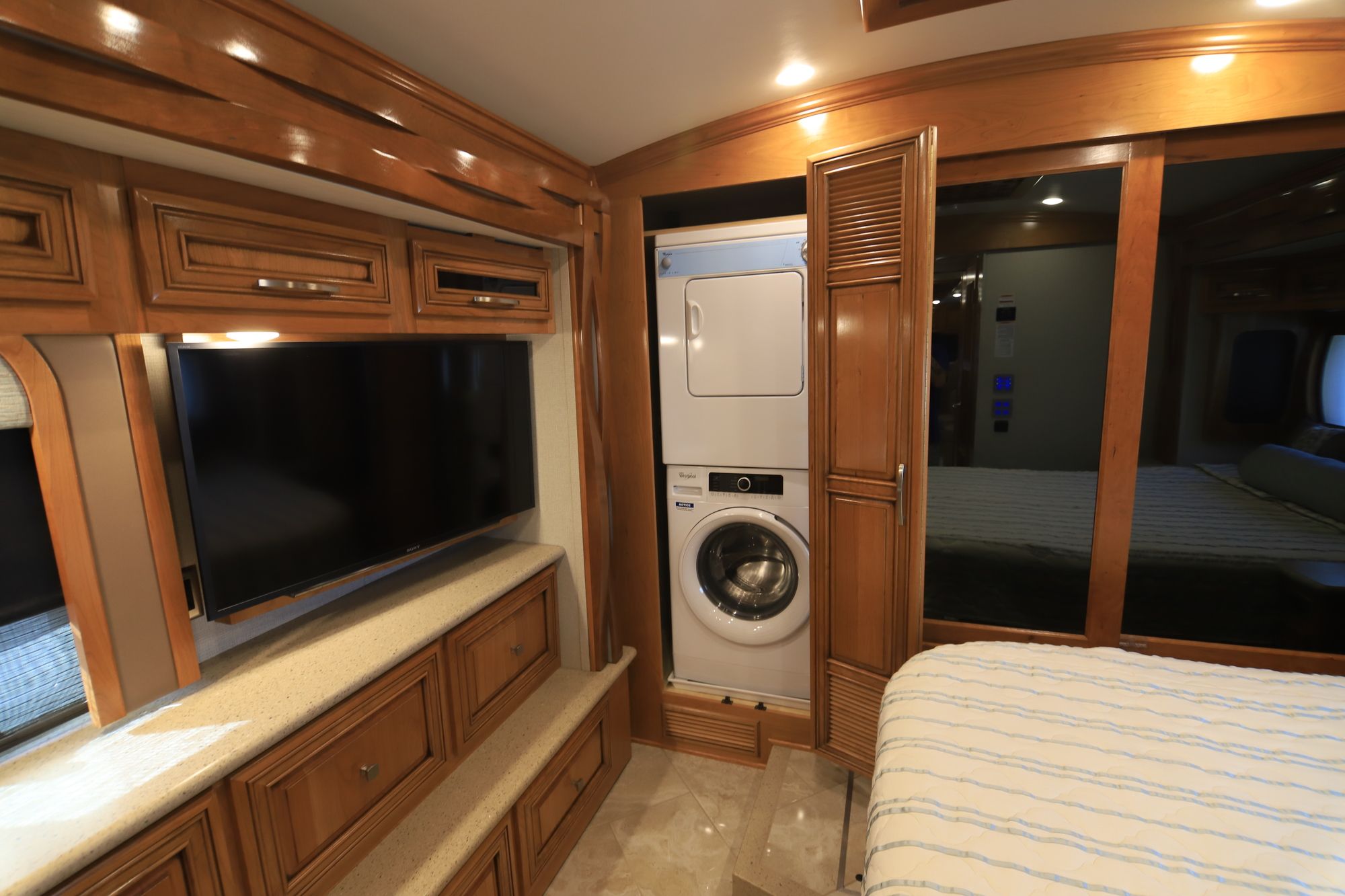 Used 2018 Newmar New Aire 3341 Class A  For Sale