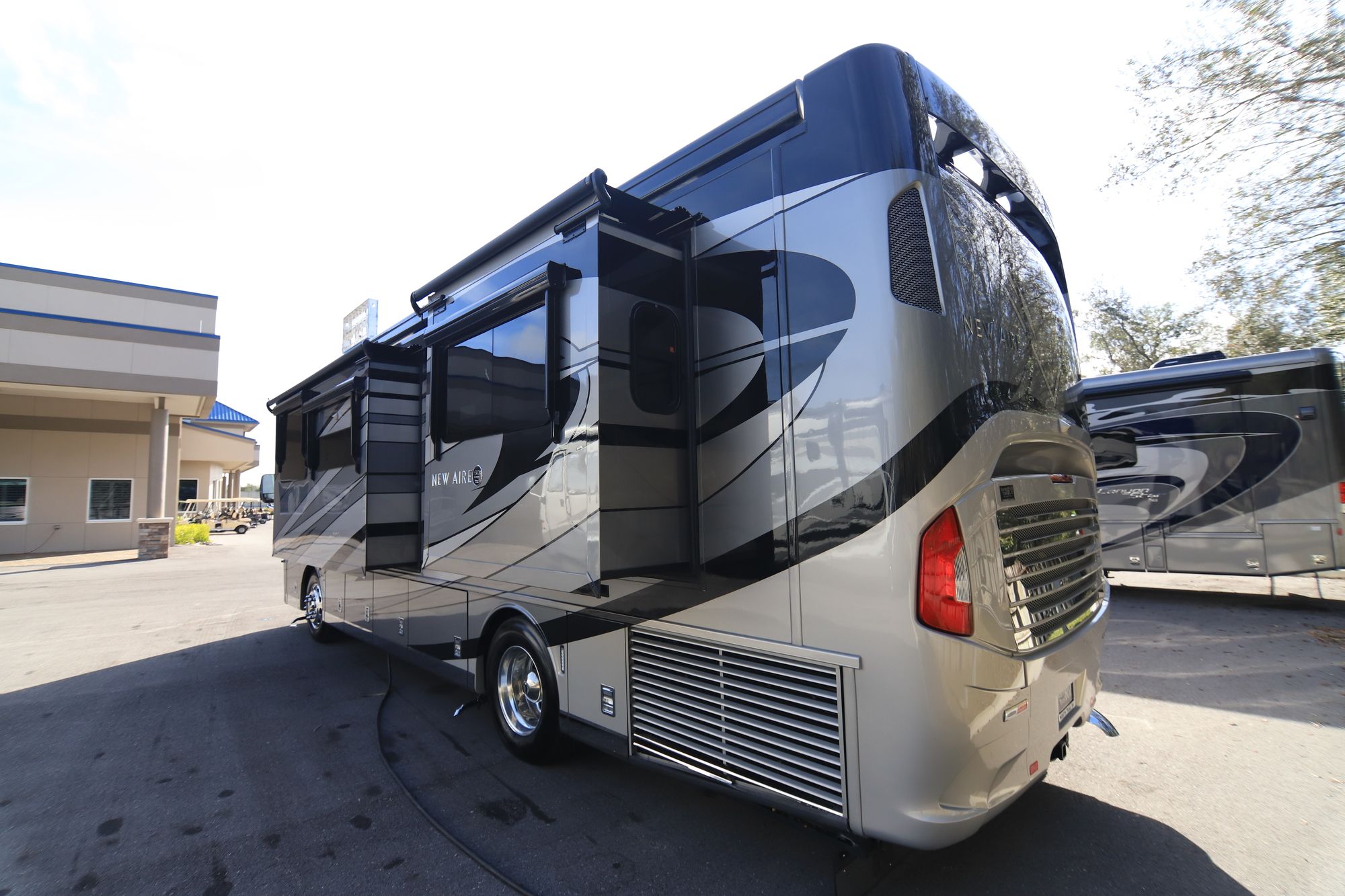 Used 2018 Newmar New Aire 3341 Class A  For Sale