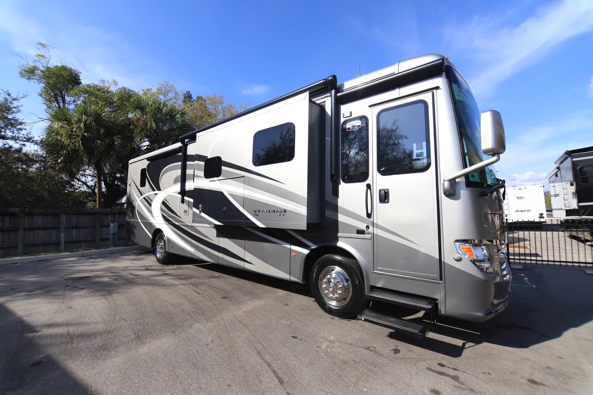 New 2019 Newmar Ventana Le 3709 Class A  For Sale