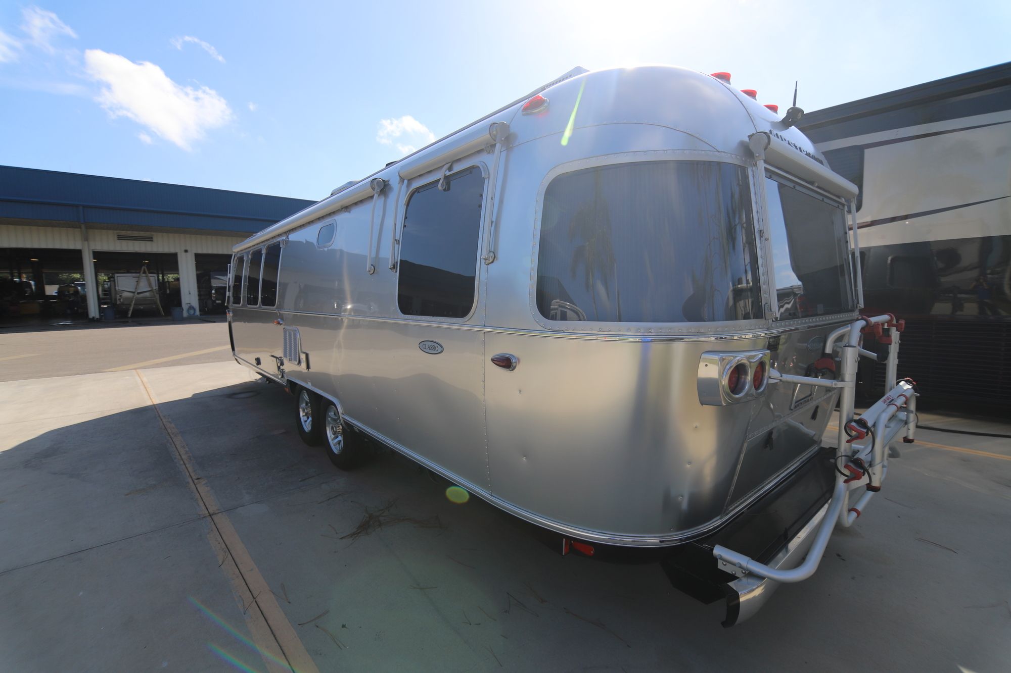 Used 2018 Airstream Classic 30RB Travel Trailer  For Sale