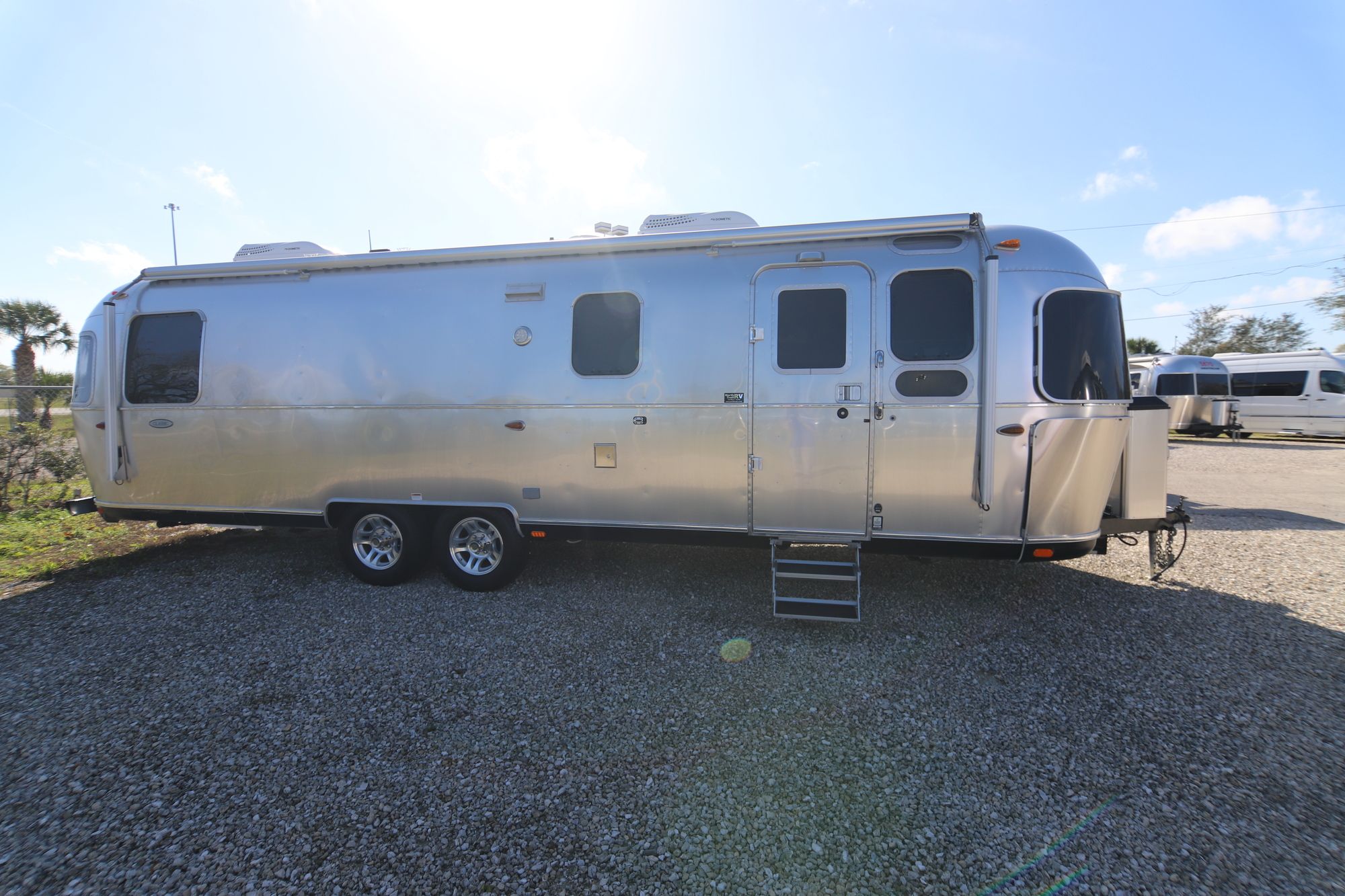 Used 2018 Airstream Classic 30RB Travel Trailer  For Sale