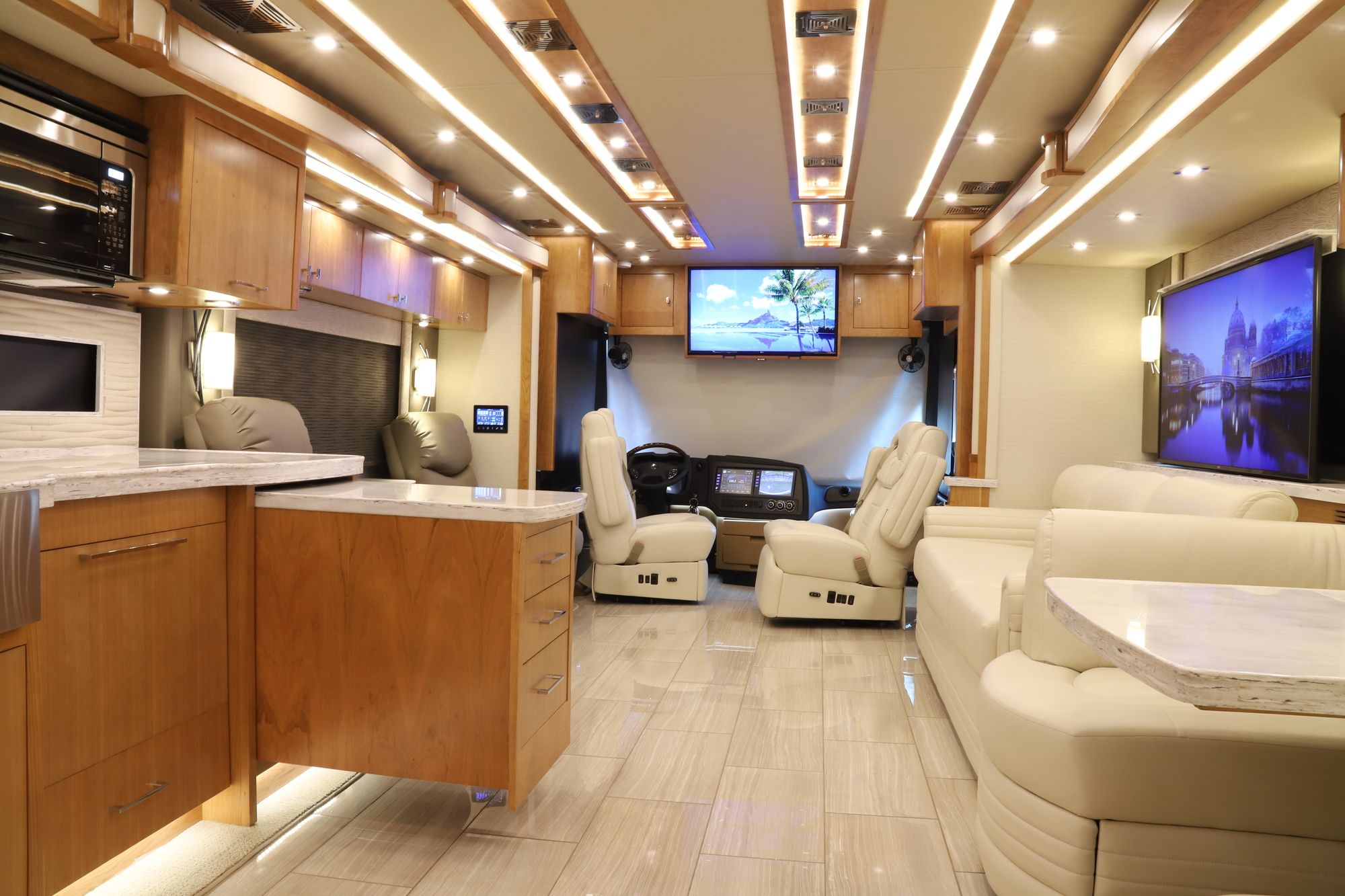 New 2019 Tiffin Motor Homes Zephyr 45 PZ Class A  For Sale