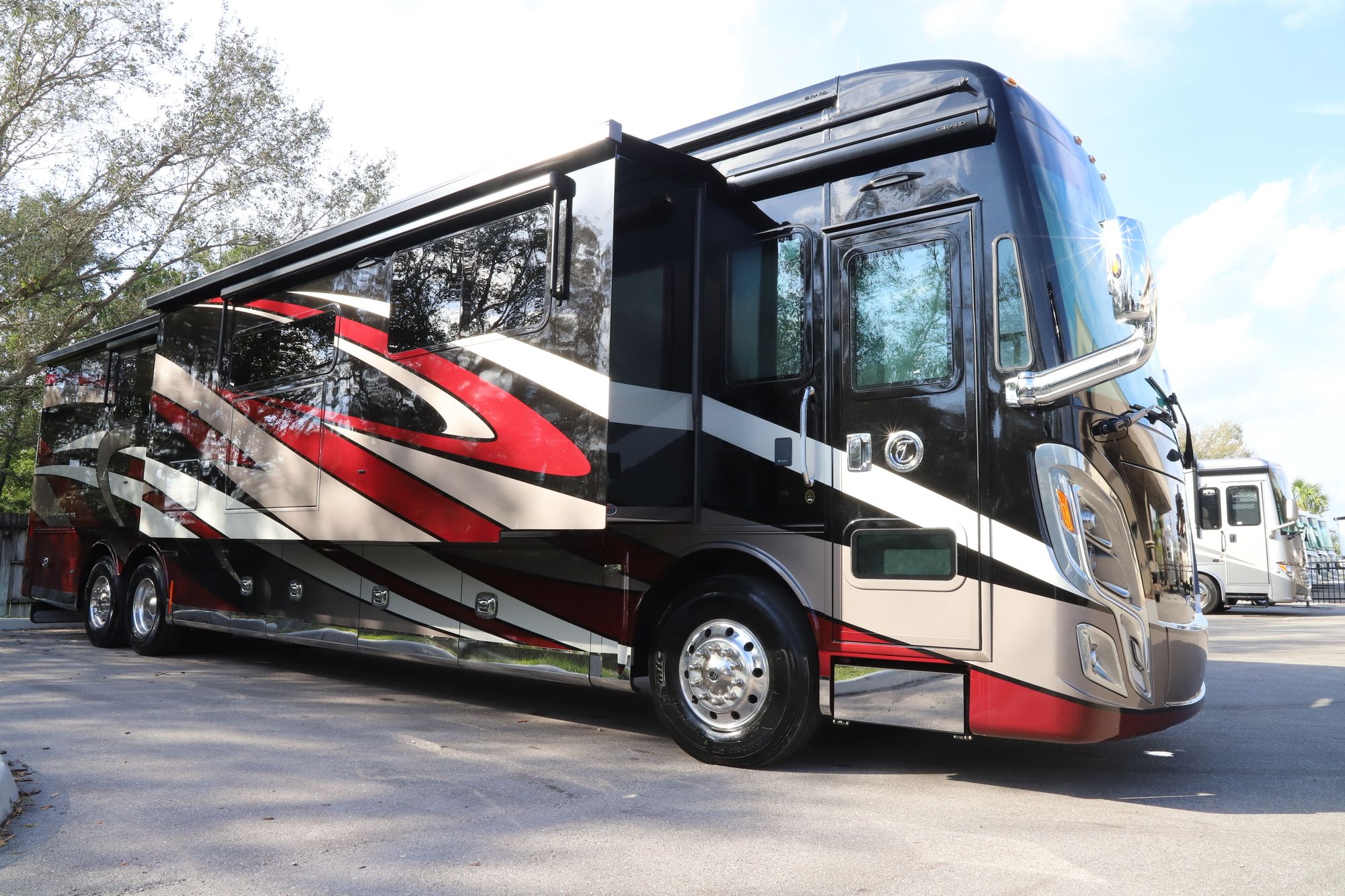 New 2019 Tiffin Motor Homes Zephyr 45 PZ Class A  For Sale