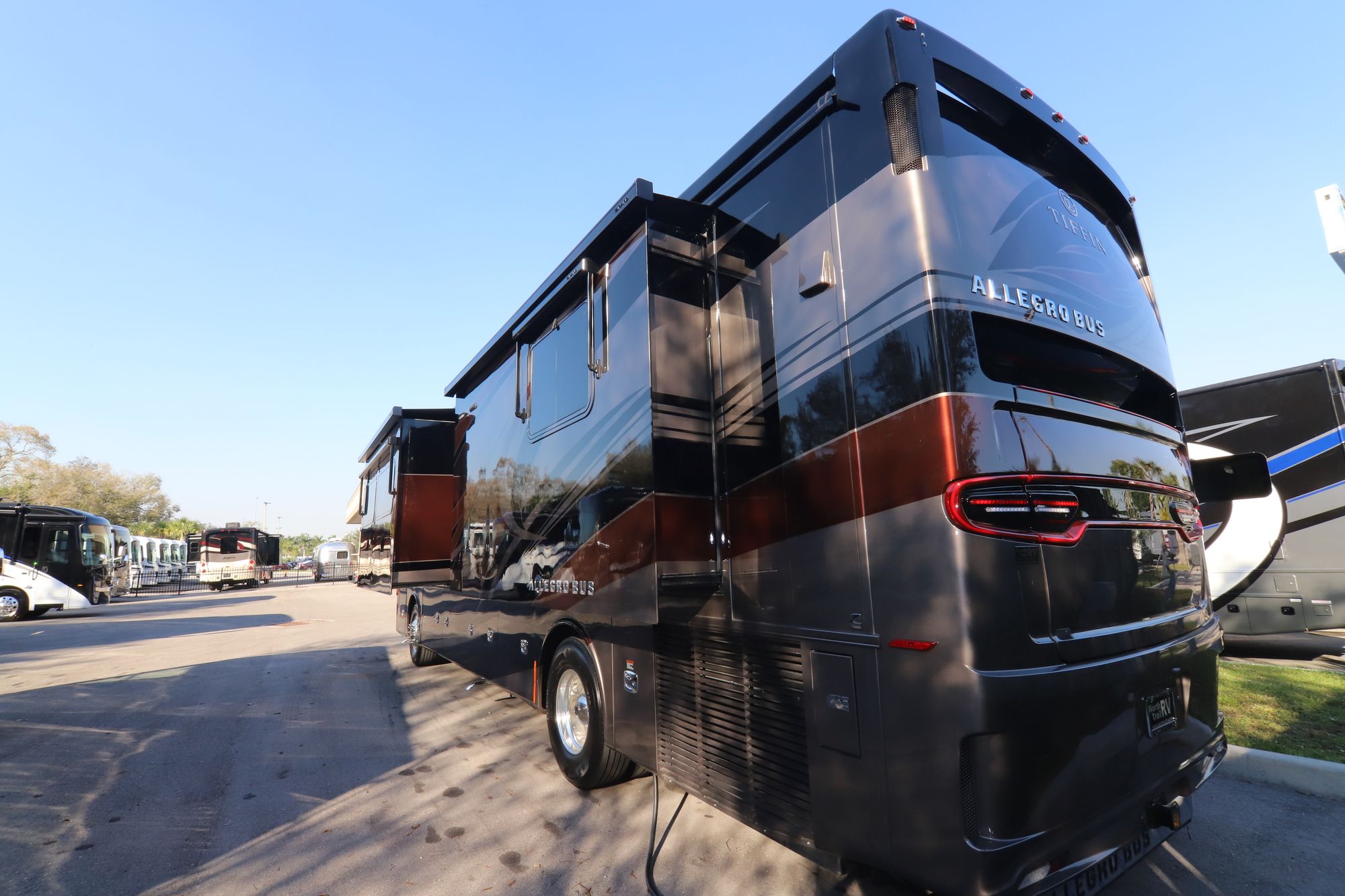 New 2019 Tiffin Motor Homes Allegro Bus 37AP Class A  For Sale