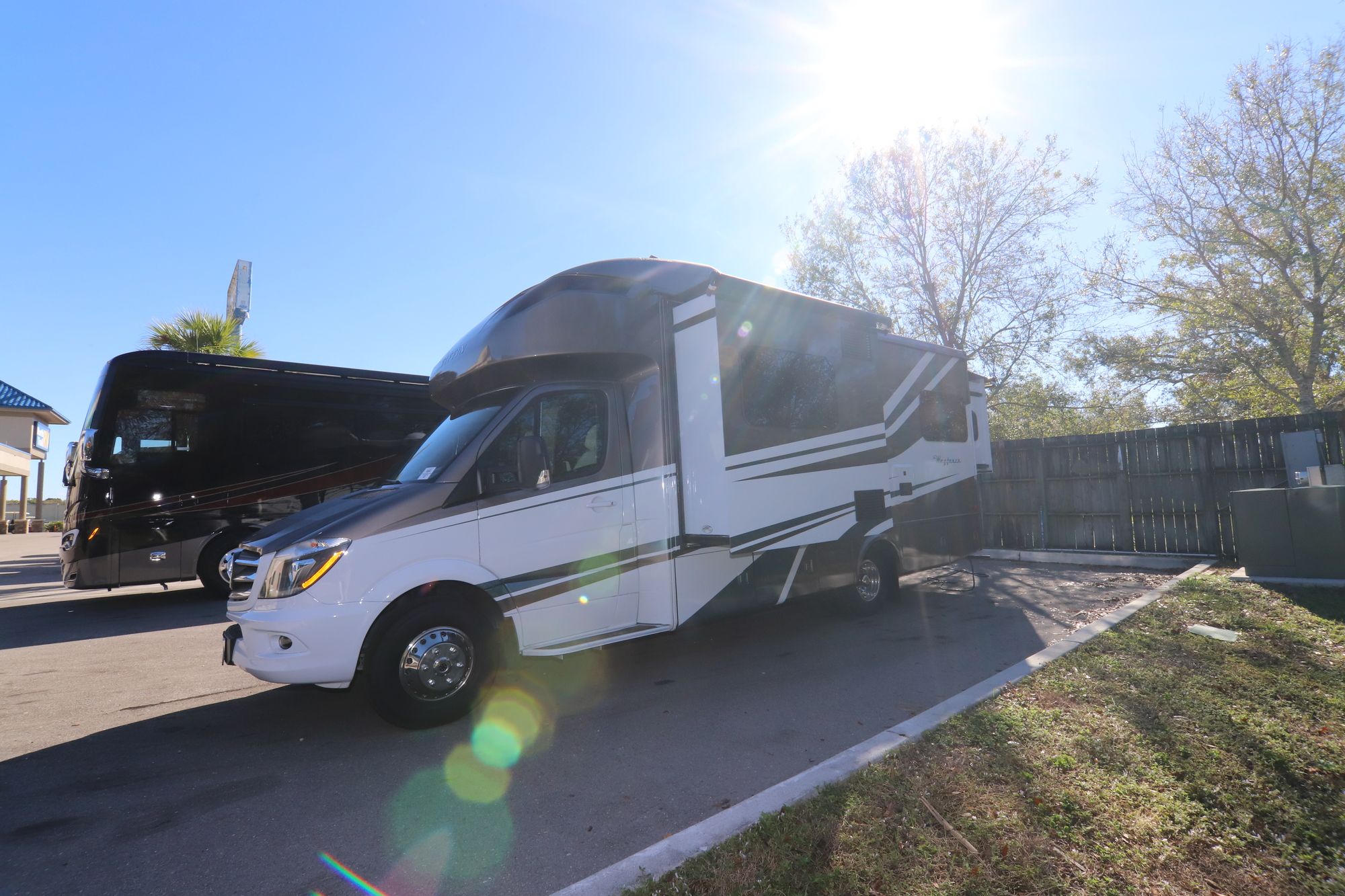 New 2019 Tiffin Motor Homes Wayfarer 24BW Class C  For Sale