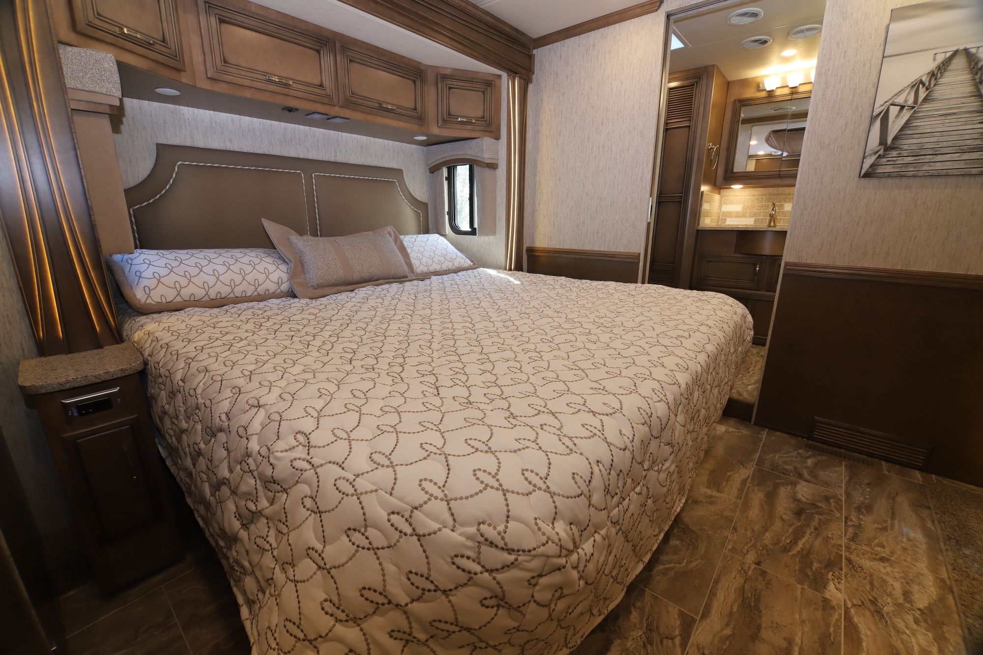 New 2019 Newmar Ventana Le 4002 Class A  For Sale