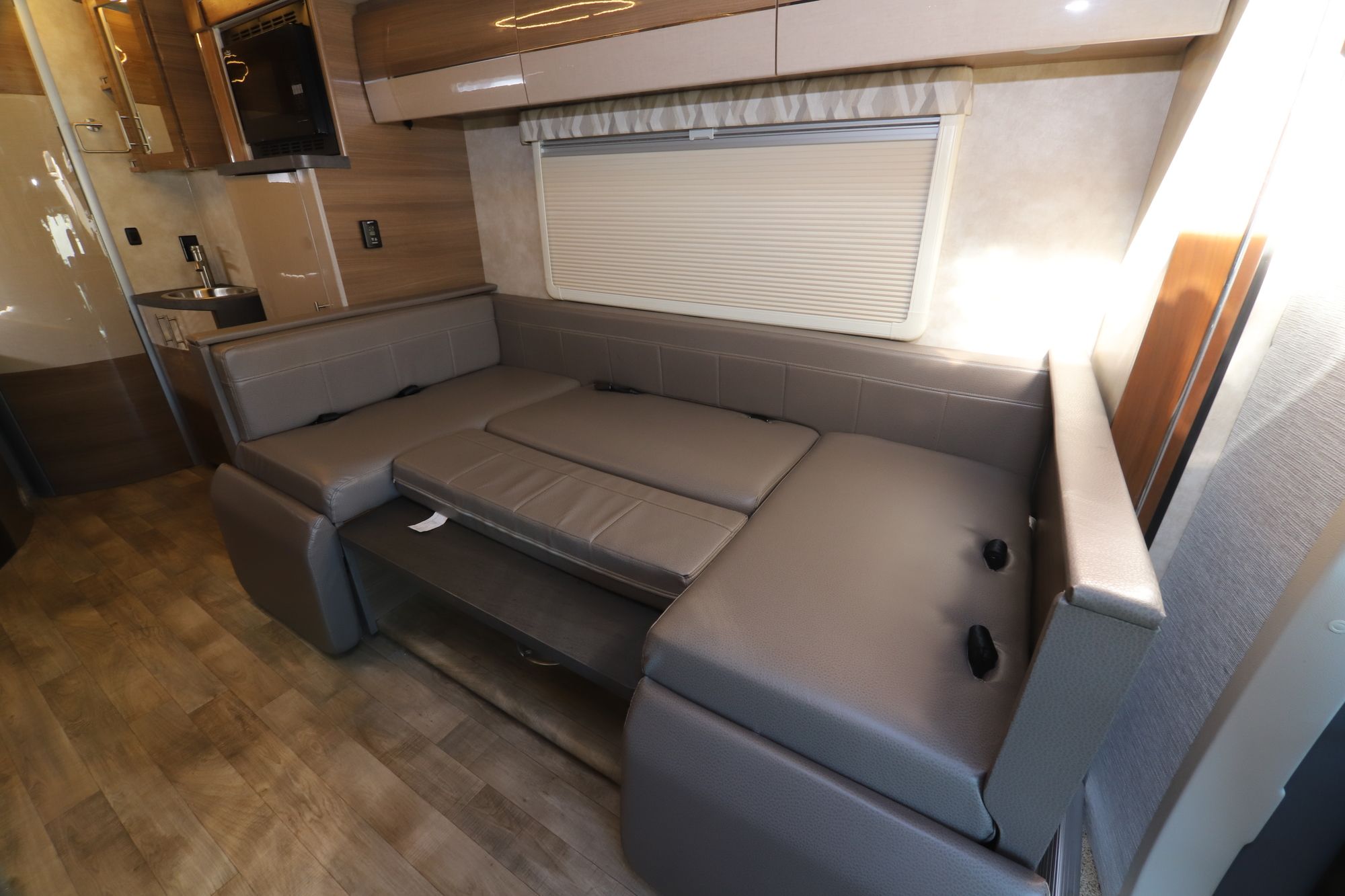 Used 2019 Winnebago View 24J Class C  For Sale