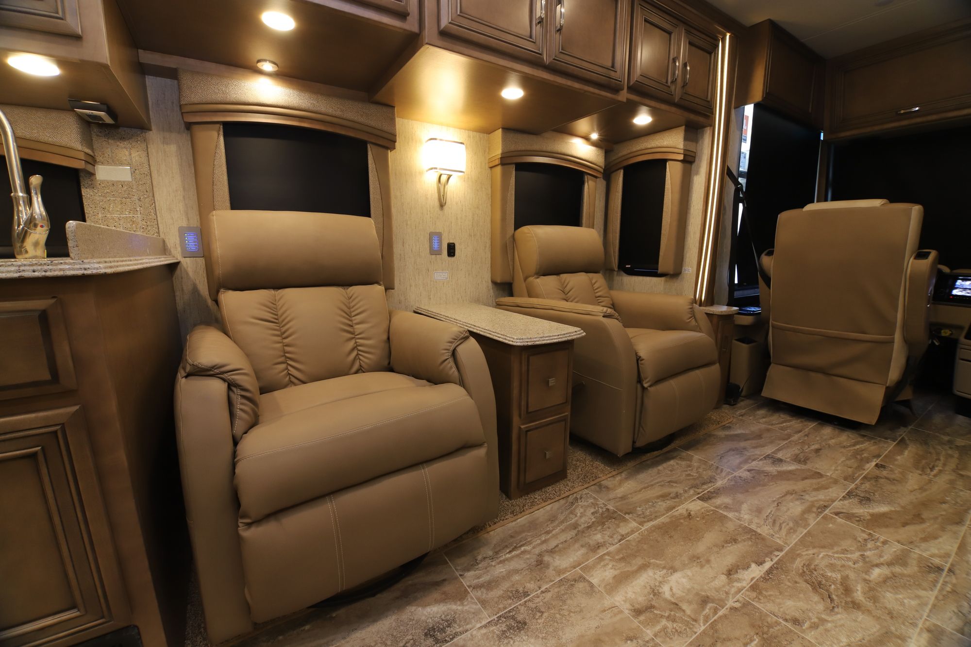 New 2019 Newmar Ventana Le 4002 Class A  For Sale