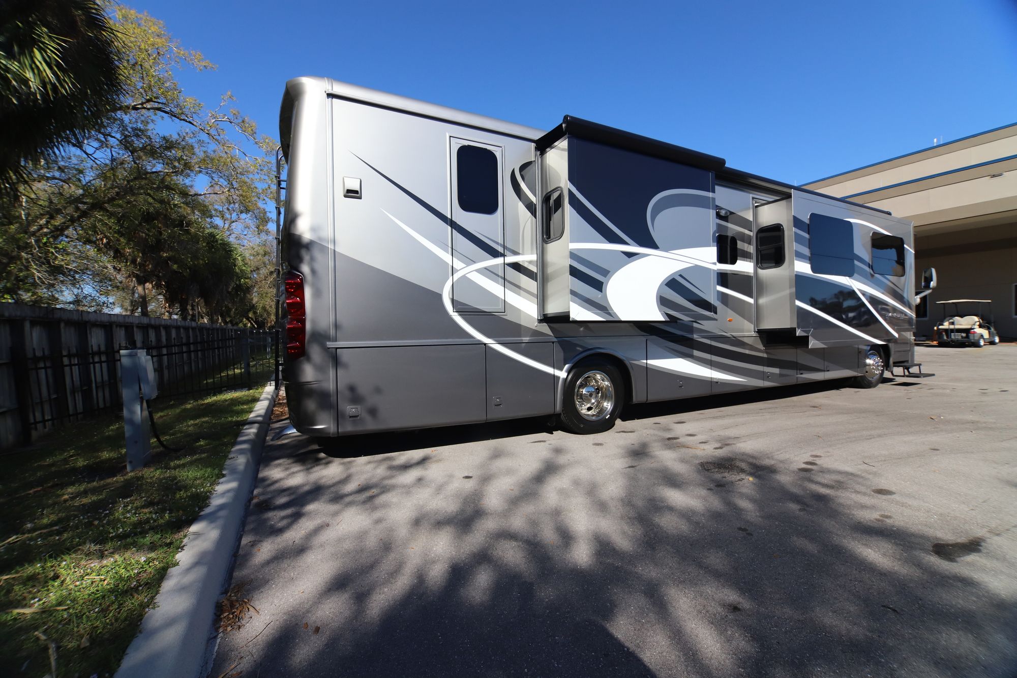 New 2019 Newmar Ventana Le 4002 Class A  For Sale