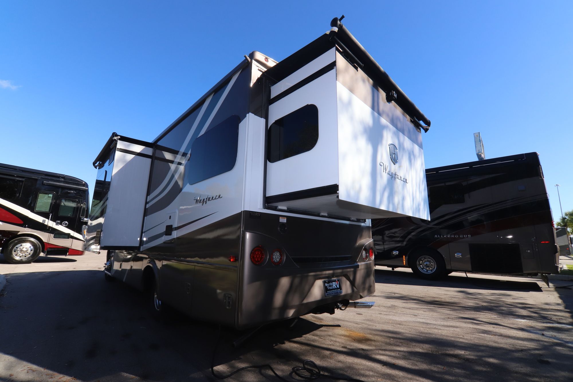 New 2019 Tiffin Motor Homes Wayfarer 24BW Class C  For Sale