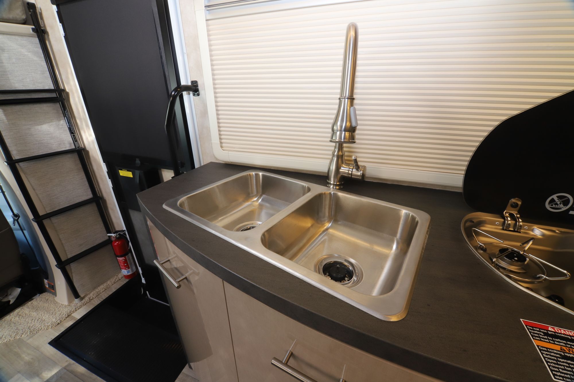 Used 2019 Winnebago View 24J Class C  For Sale