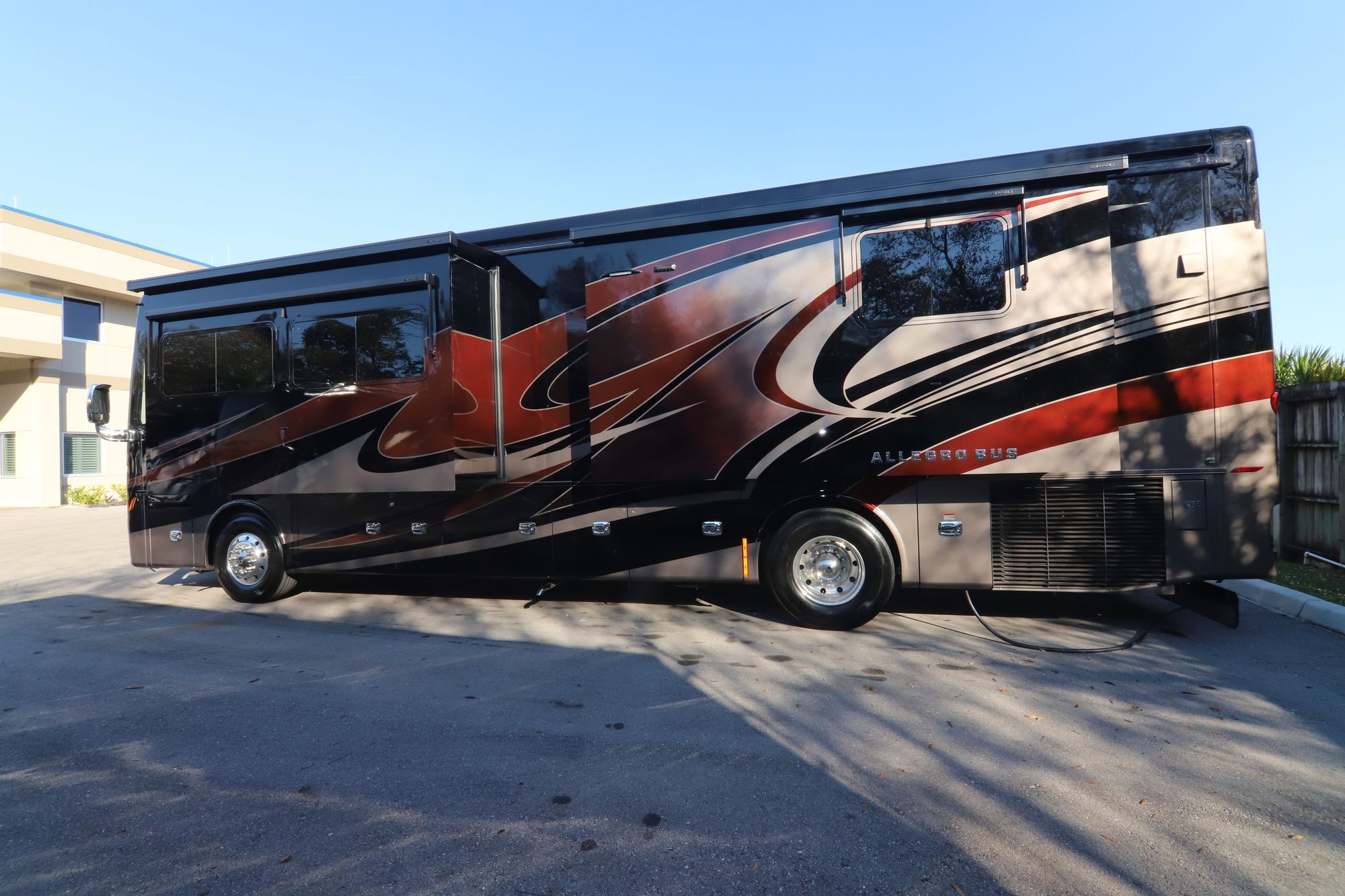 New 2019 Tiffin Motor Homes Allegro Bus 37AP Class A  For Sale