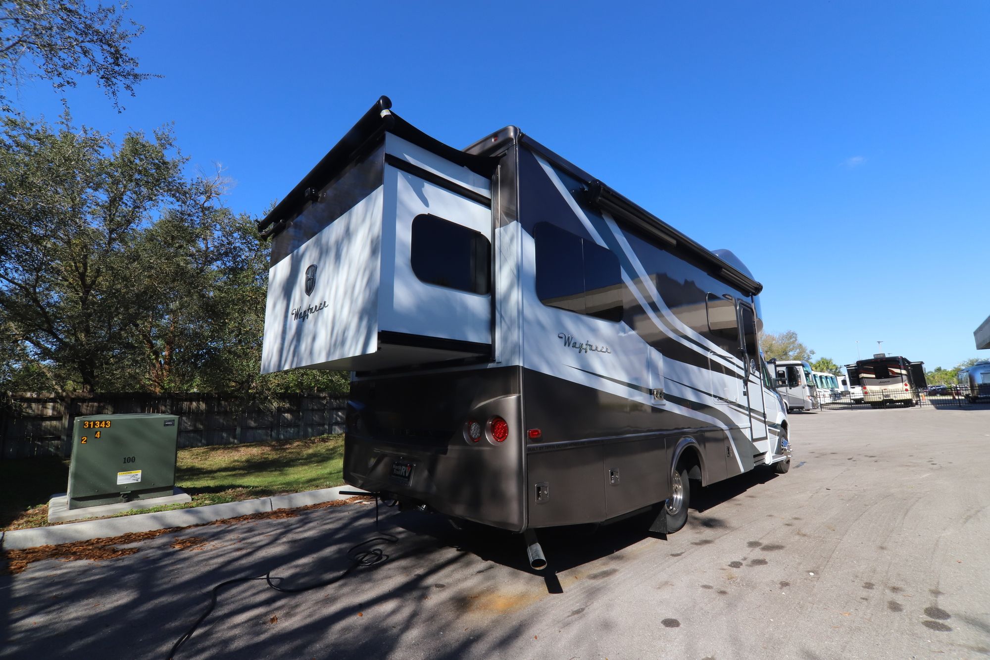 New 2019 Tiffin Motor Homes Wayfarer 24BW Class C  For Sale