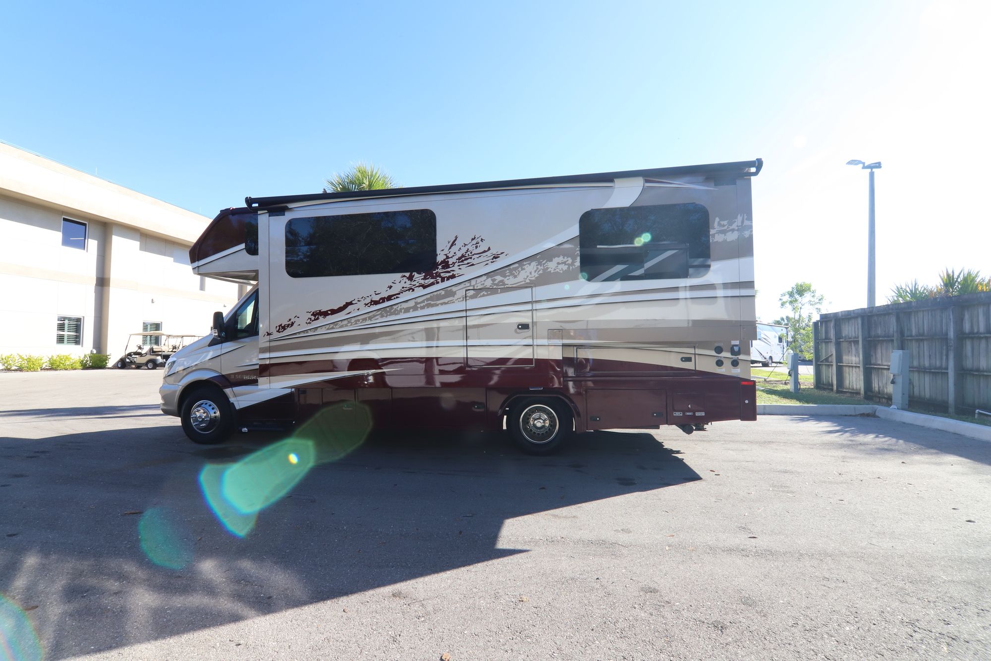 New 2019 Dynamax Isata 3 24FW Class C  For Sale