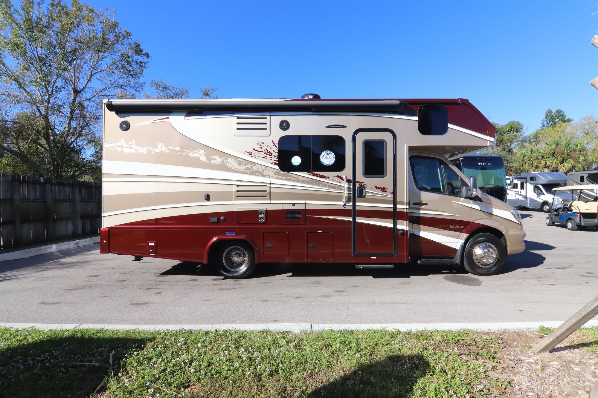 New 2019 Dynamax Isata 3 24FW Class C  For Sale