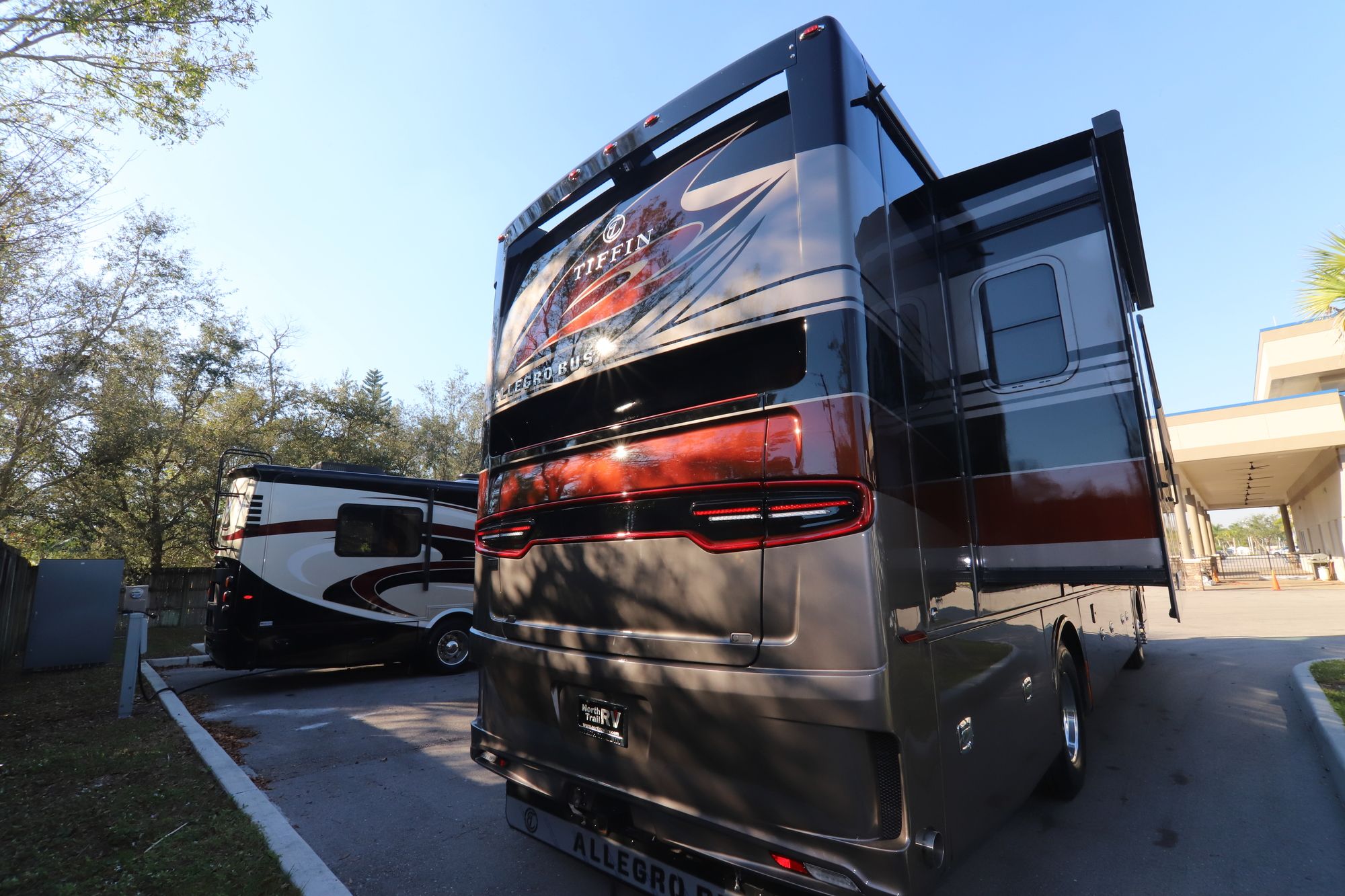 New 2019 Tiffin Motor Homes Allegro Bus 37AP Class A  For Sale