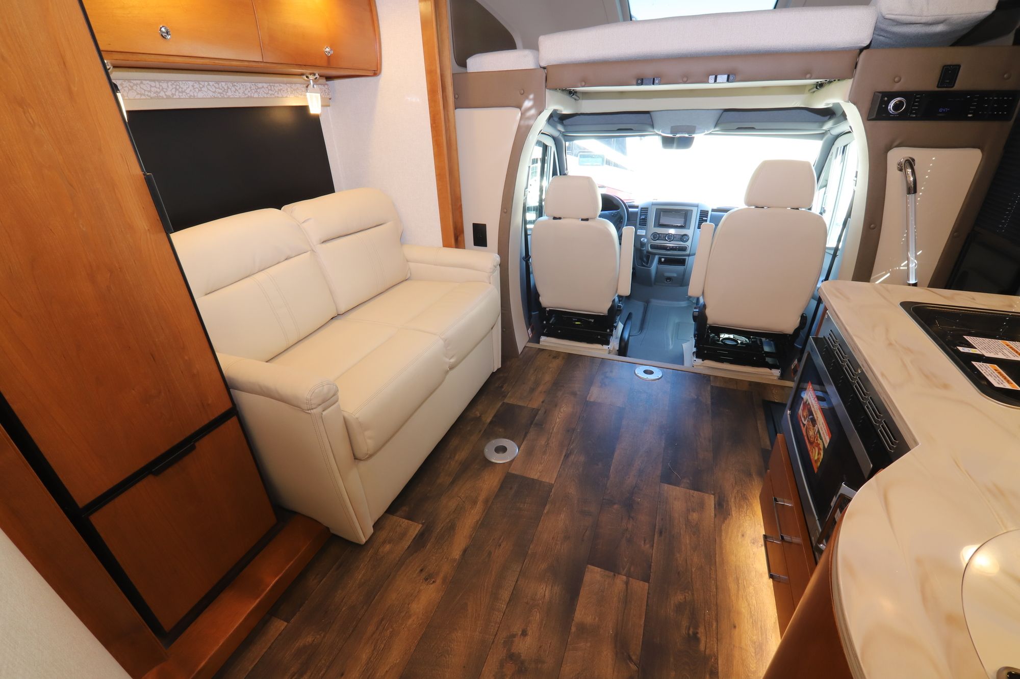 New 2019 Tiffin Motor Homes Wayfarer 24BW Class C  For Sale