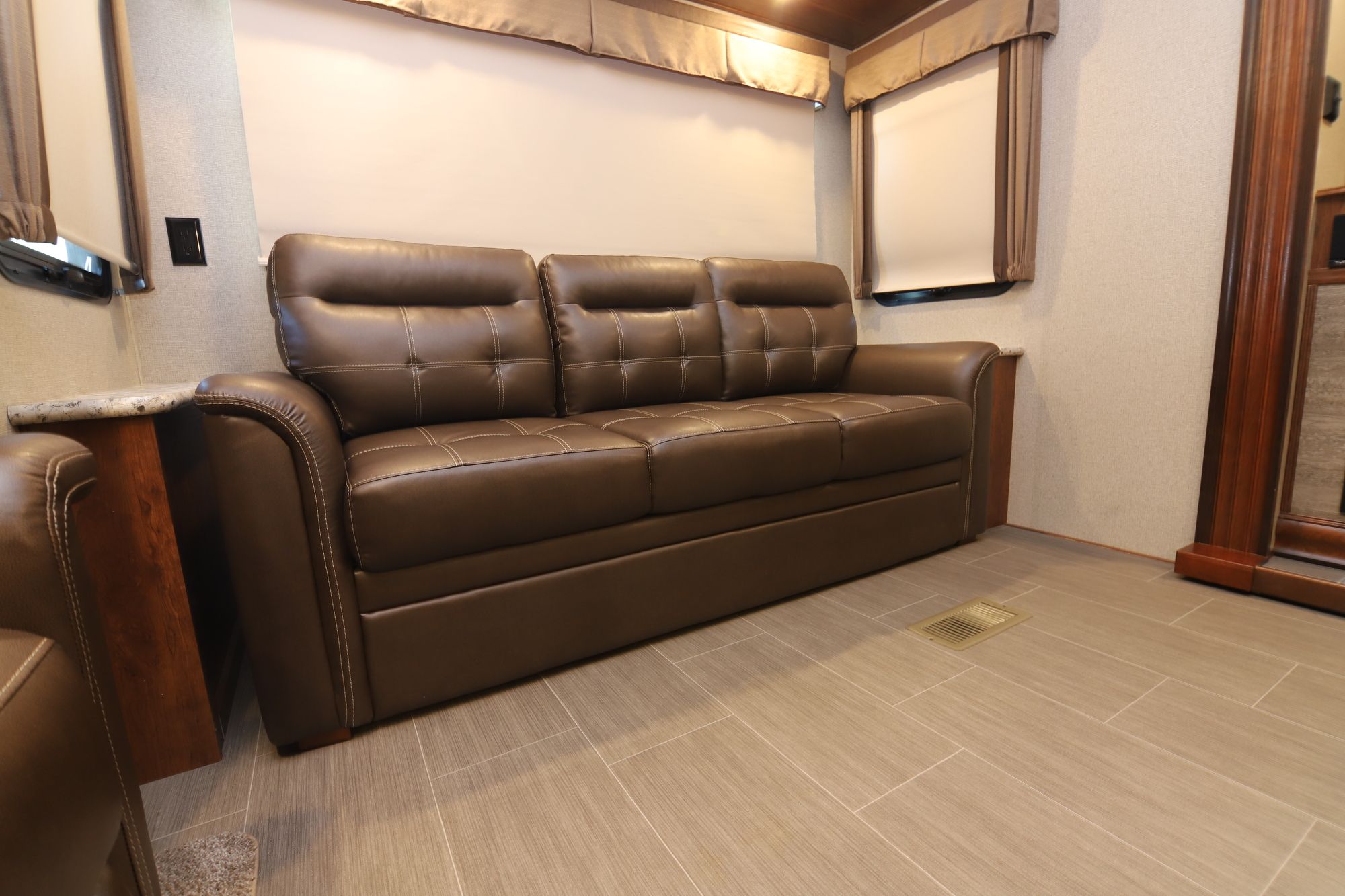 Used 2018 Keystone Avalanche 320RS Fifth Wheel  For Sale