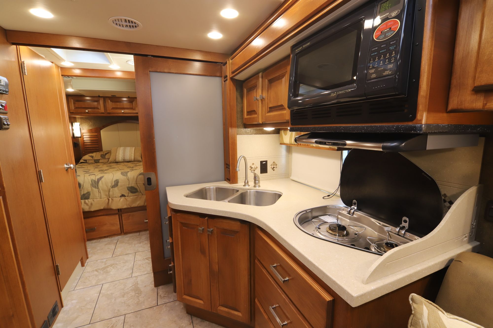 Used 2014 Tiffin Motor Homes Breeze 28BR Class A  For Sale