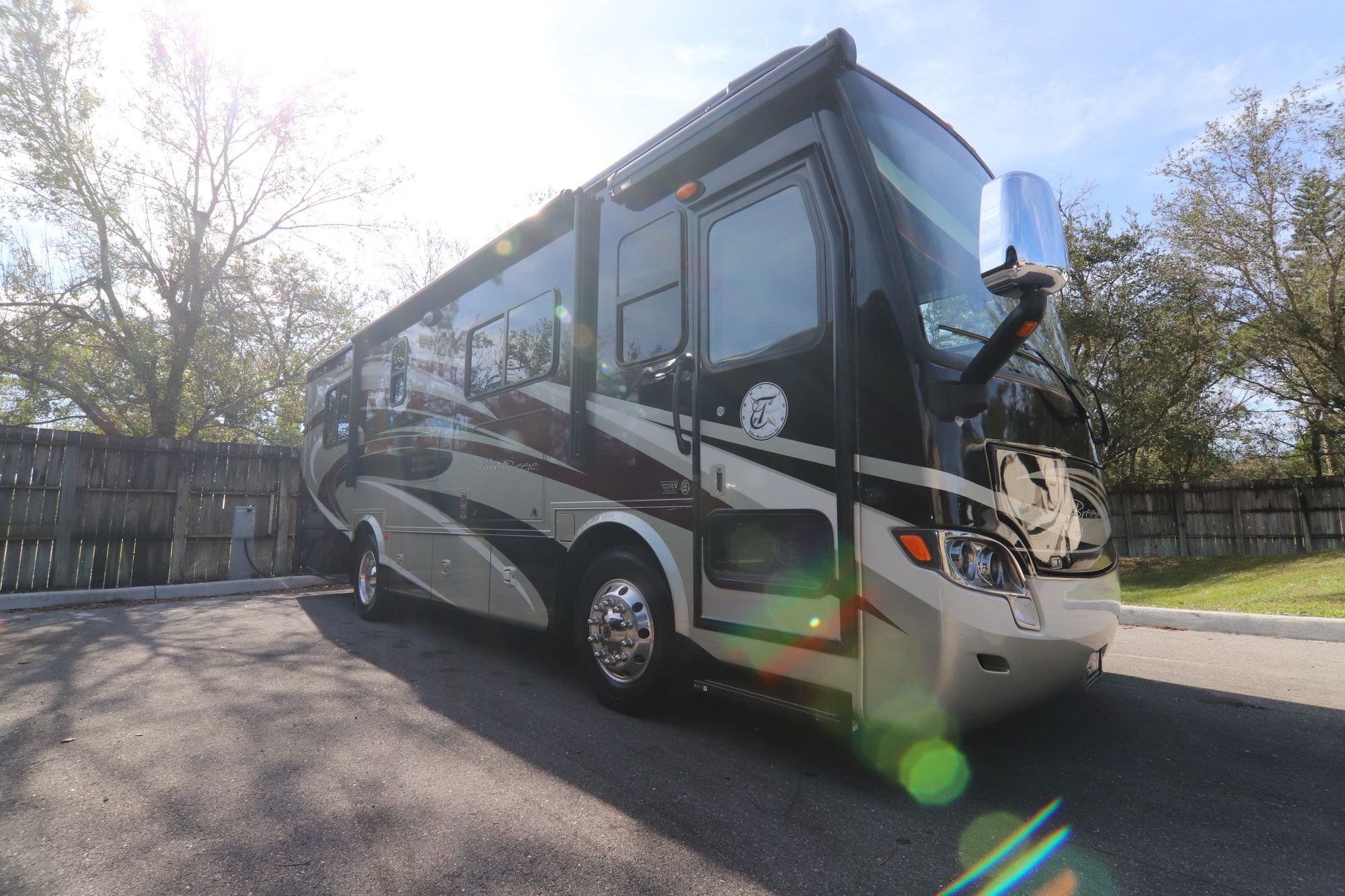 Used 2014 Tiffin Motor Homes Breeze 28BR Class A  For Sale