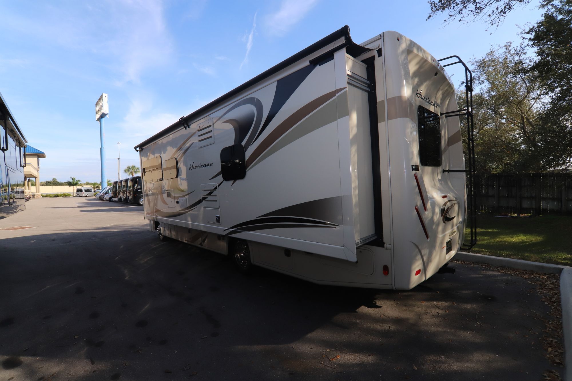 Used 2017 Thor Hurricane 29M Class A  For Sale