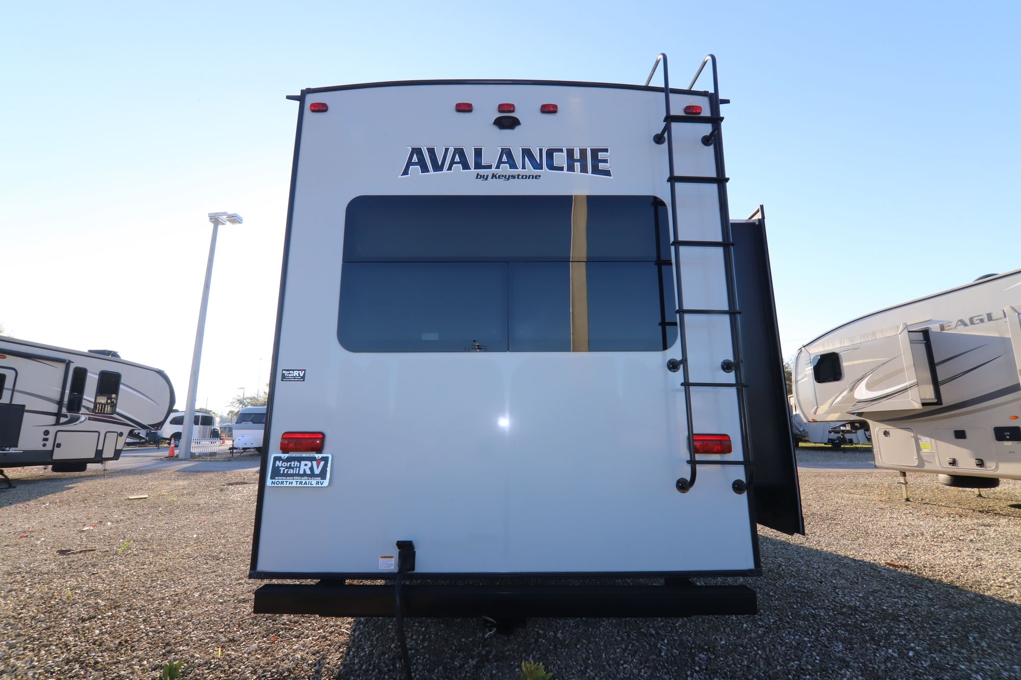 Used 2018 Keystone Avalanche 320RS Fifth Wheel  For Sale