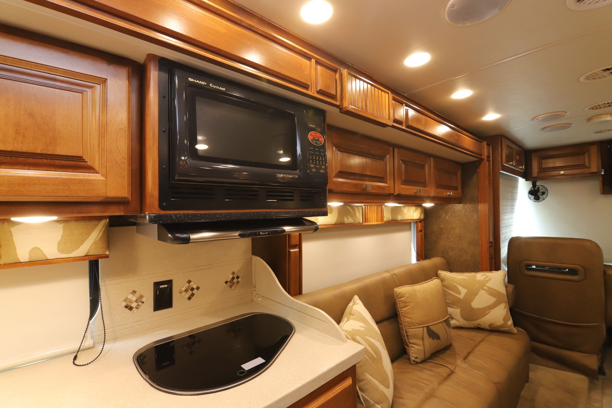 Used 2014 Tiffin Motor Homes Breeze 28BR Class A  For Sale