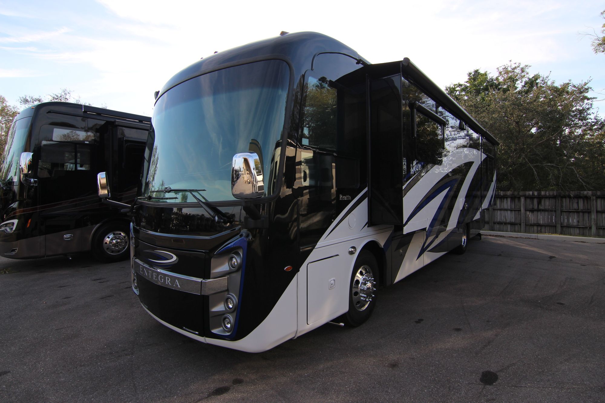 Used 2019 Entegra Reatta 37MB Class A  For Sale