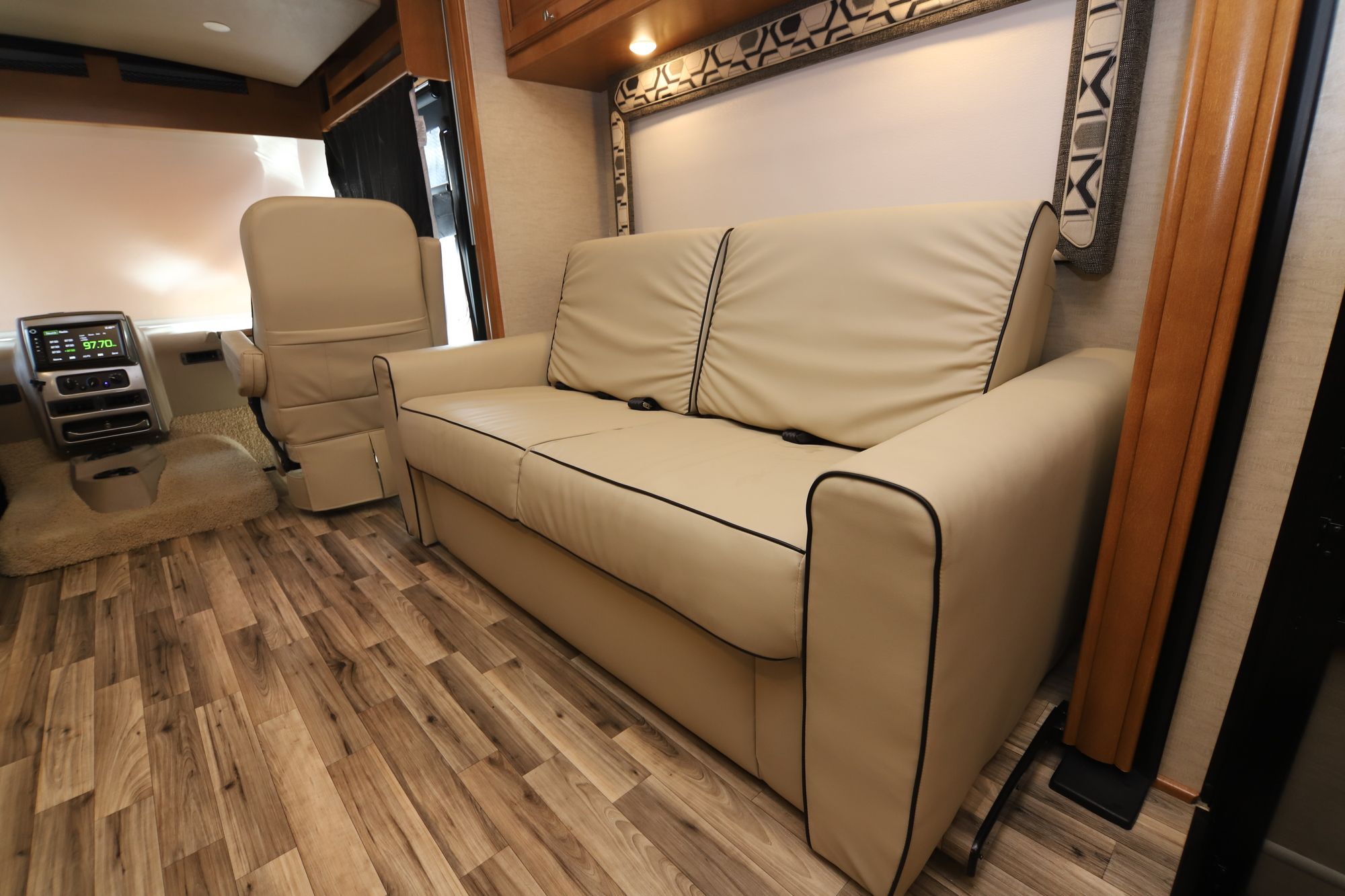 Used 2018 Winnebago Sun Star Lx 30T Class A  For Sale